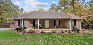image of property with 3 Bed | 2 Bath | 2,000 Sqft