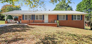 image of property with 4 Bed | 2 Bath | 1,727 Sqft