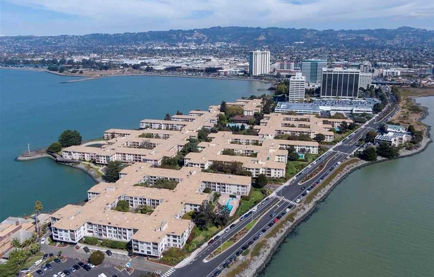 3 Admiral Emeryville Ca 94608 1582