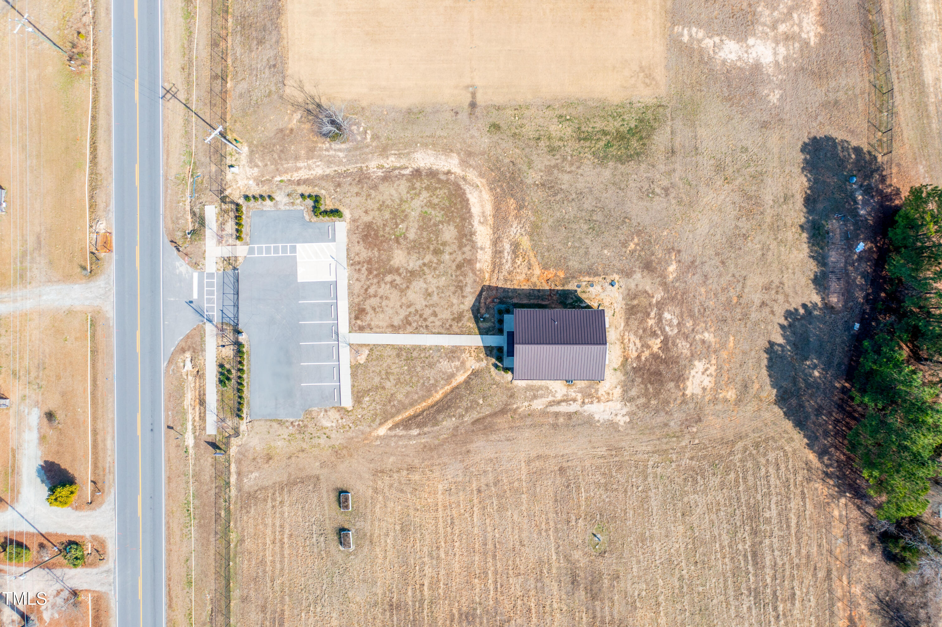 main property photo 33