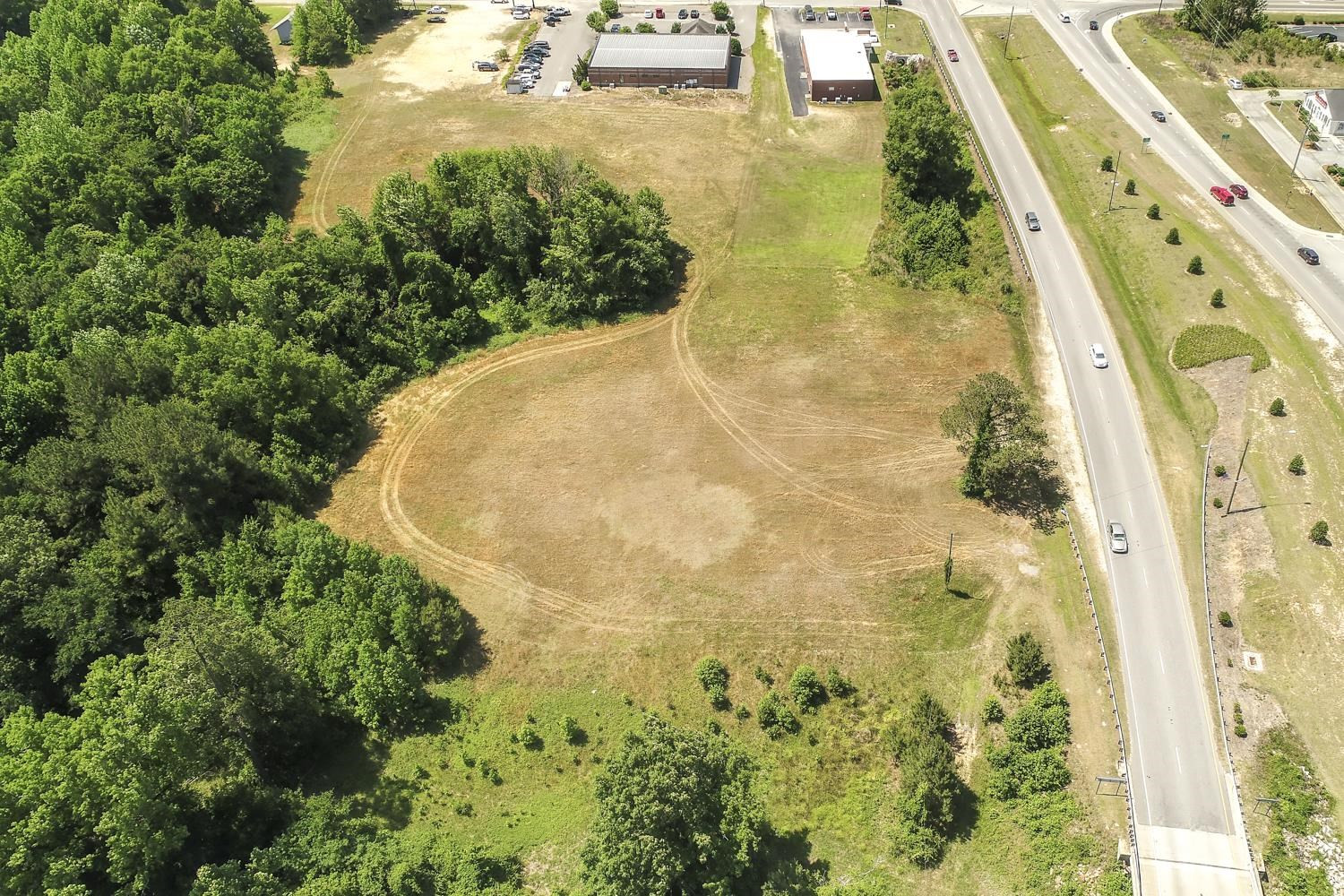 main property photo 11