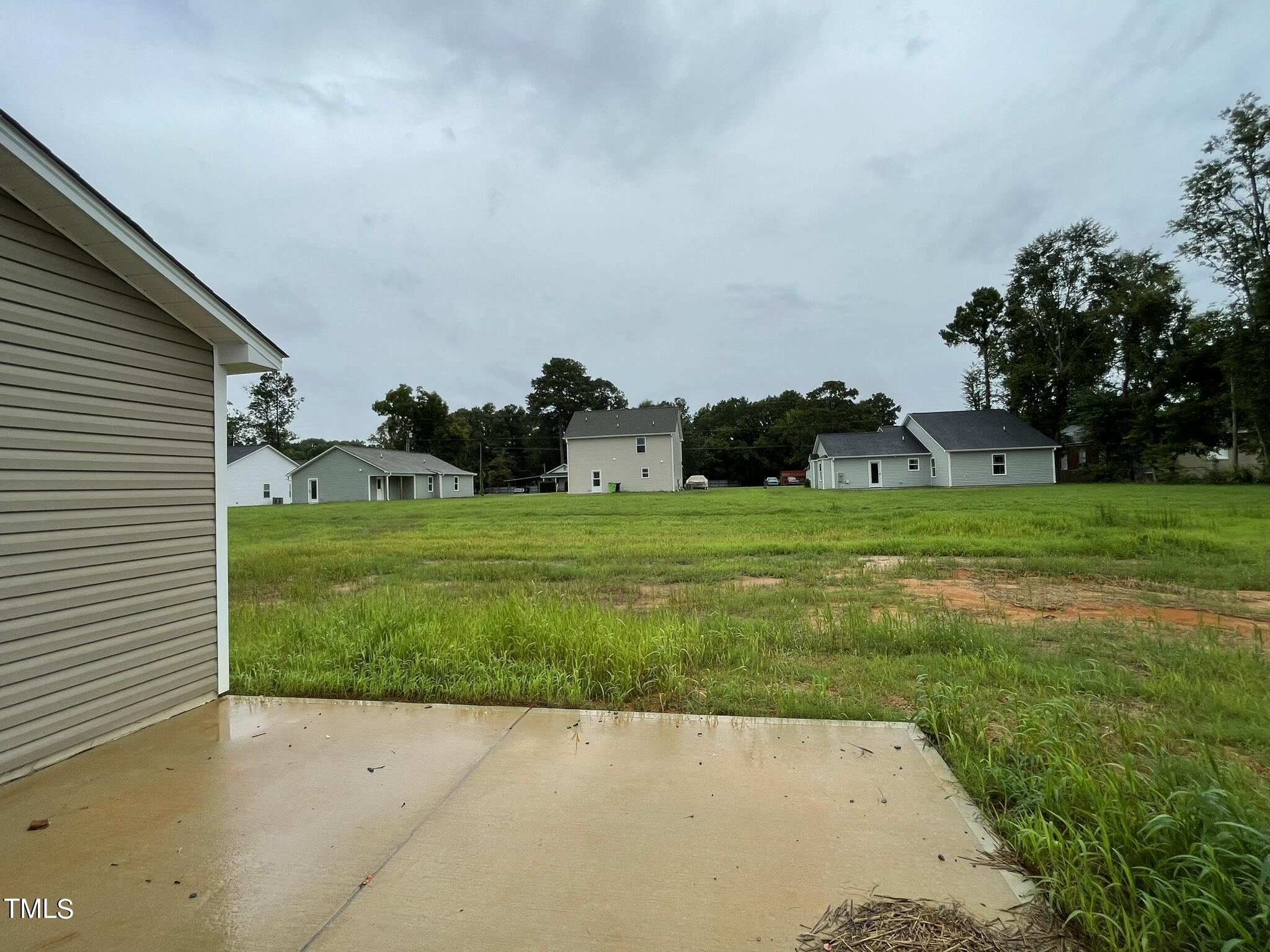 main property photo 17