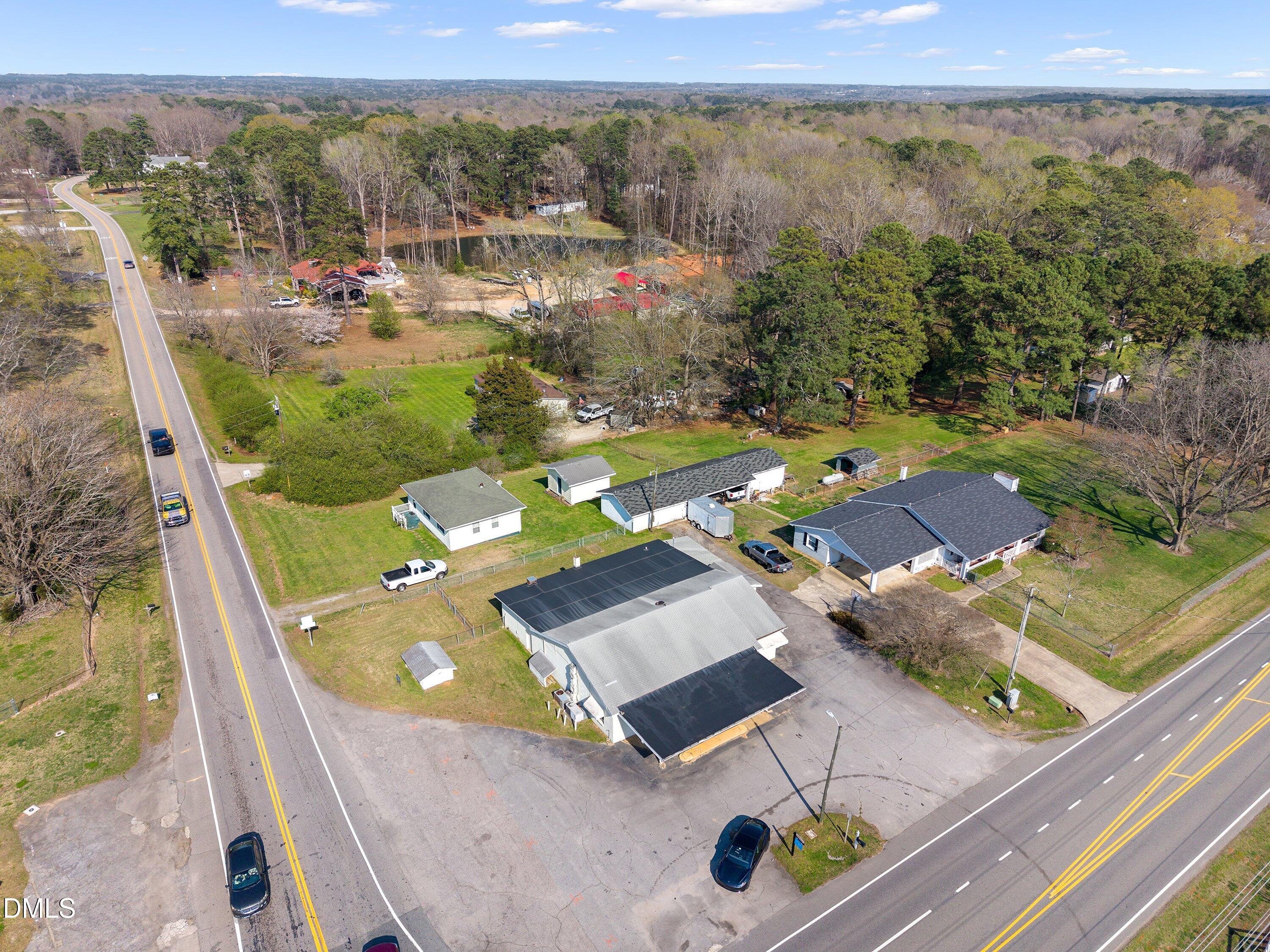 main property photo 41