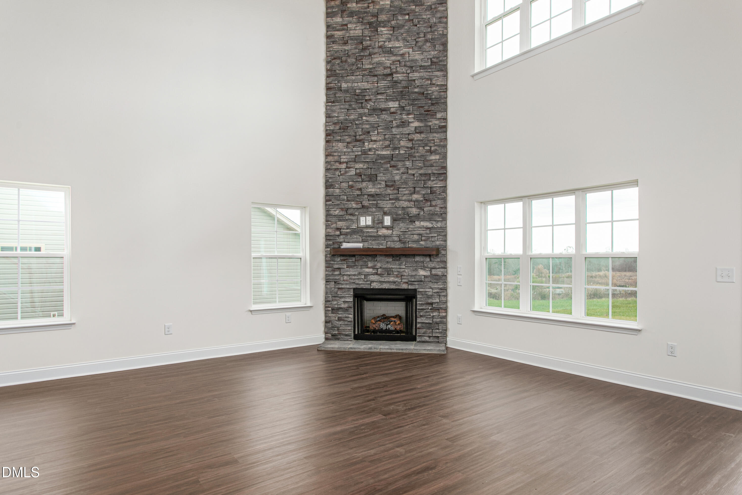 property viewer photo 12