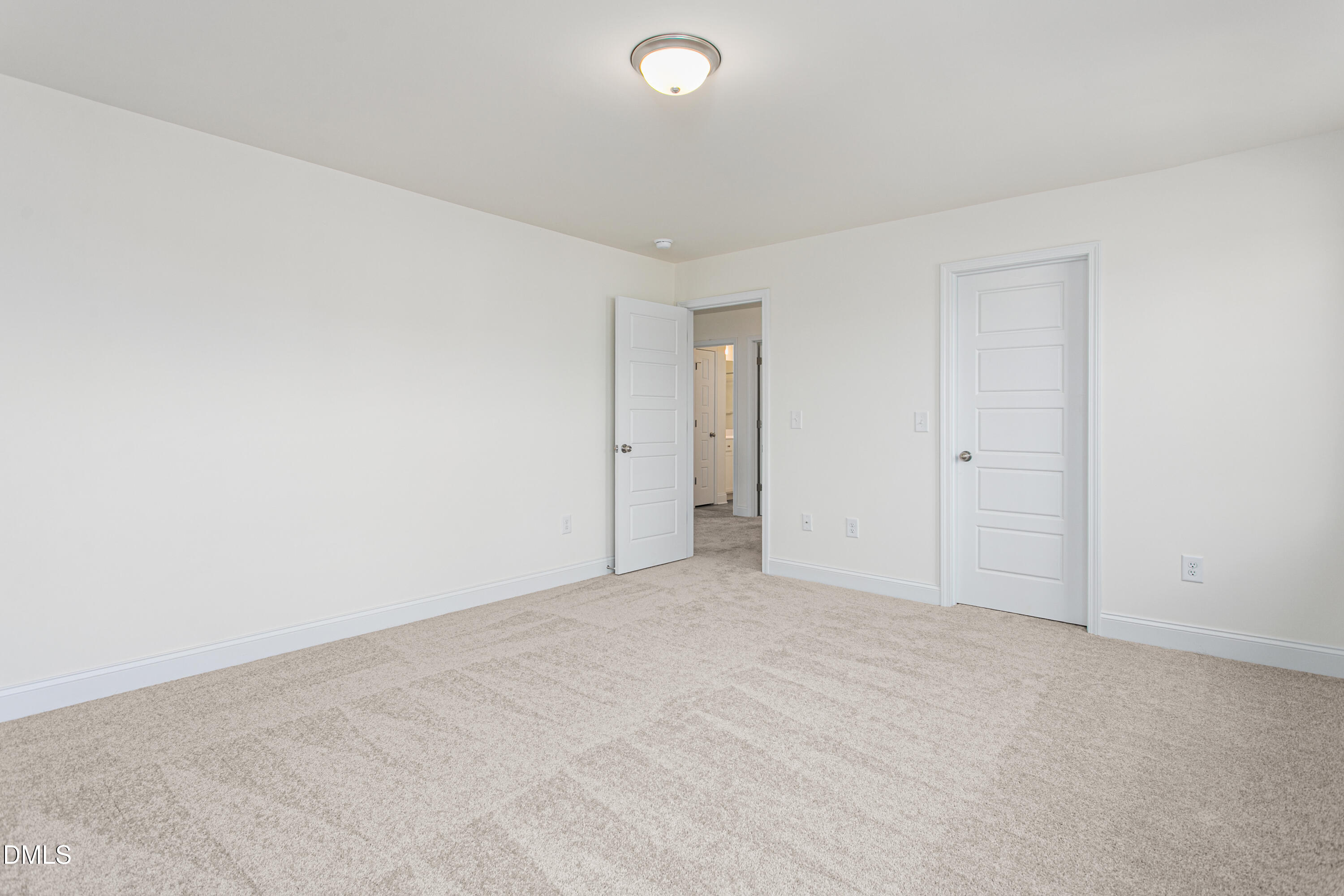 property viewer photo 26