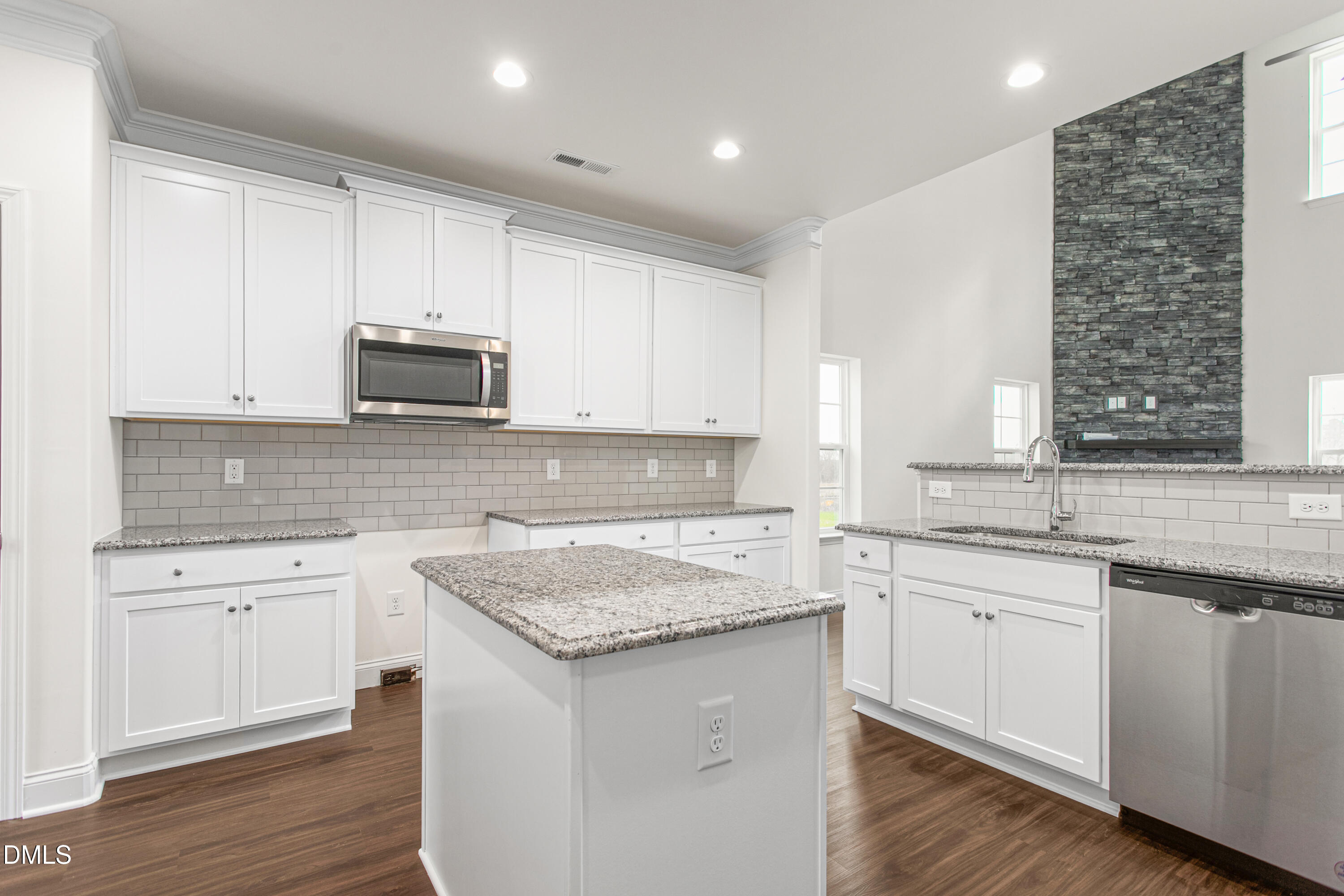 property viewer photo 8