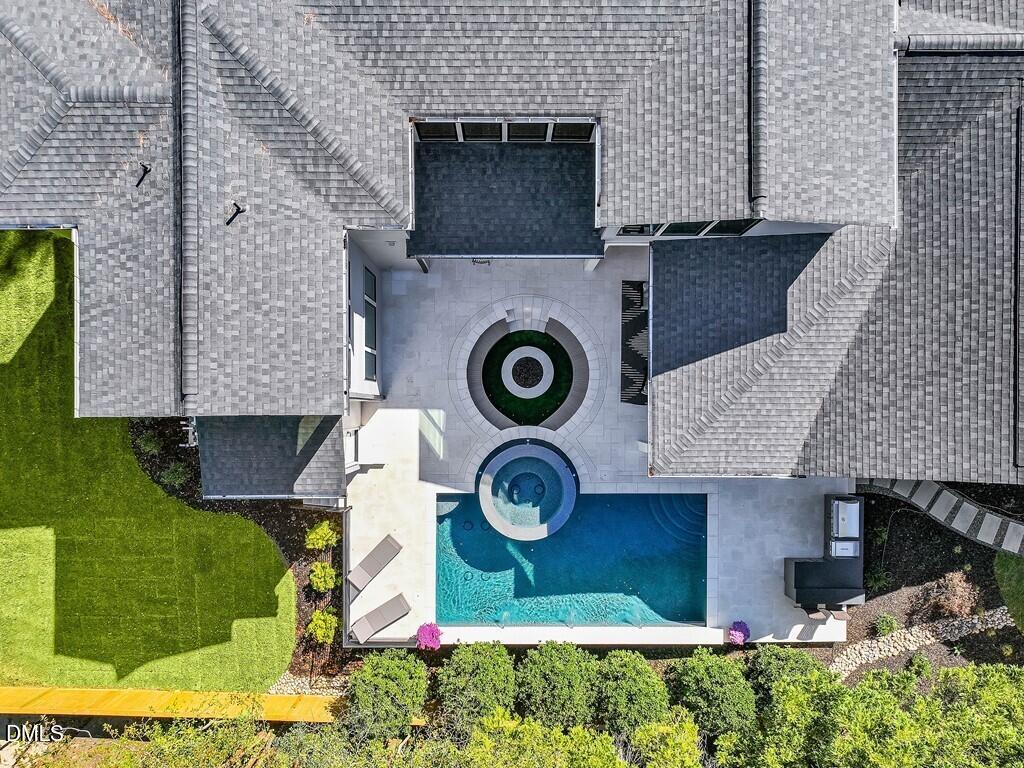 main property photo 78
