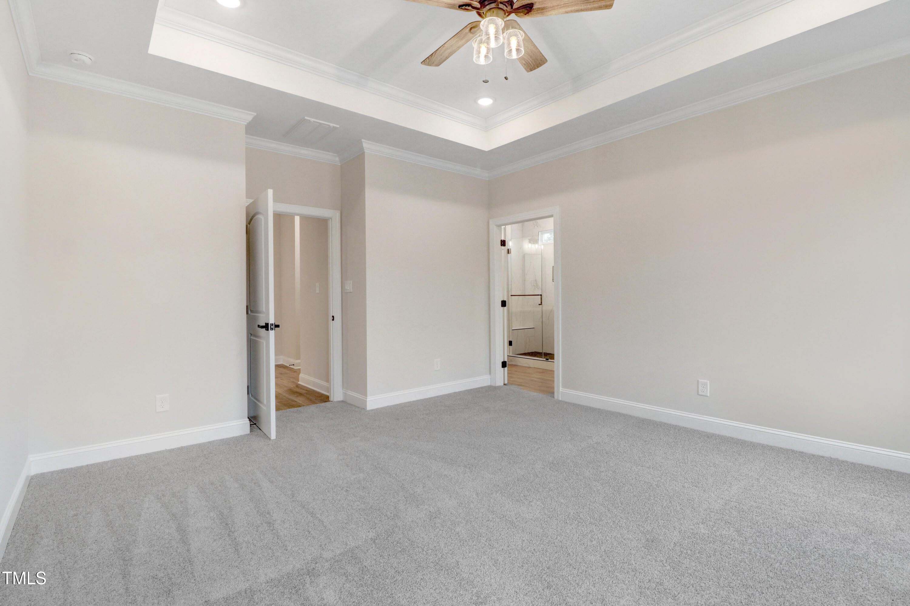 property viewer photo 19