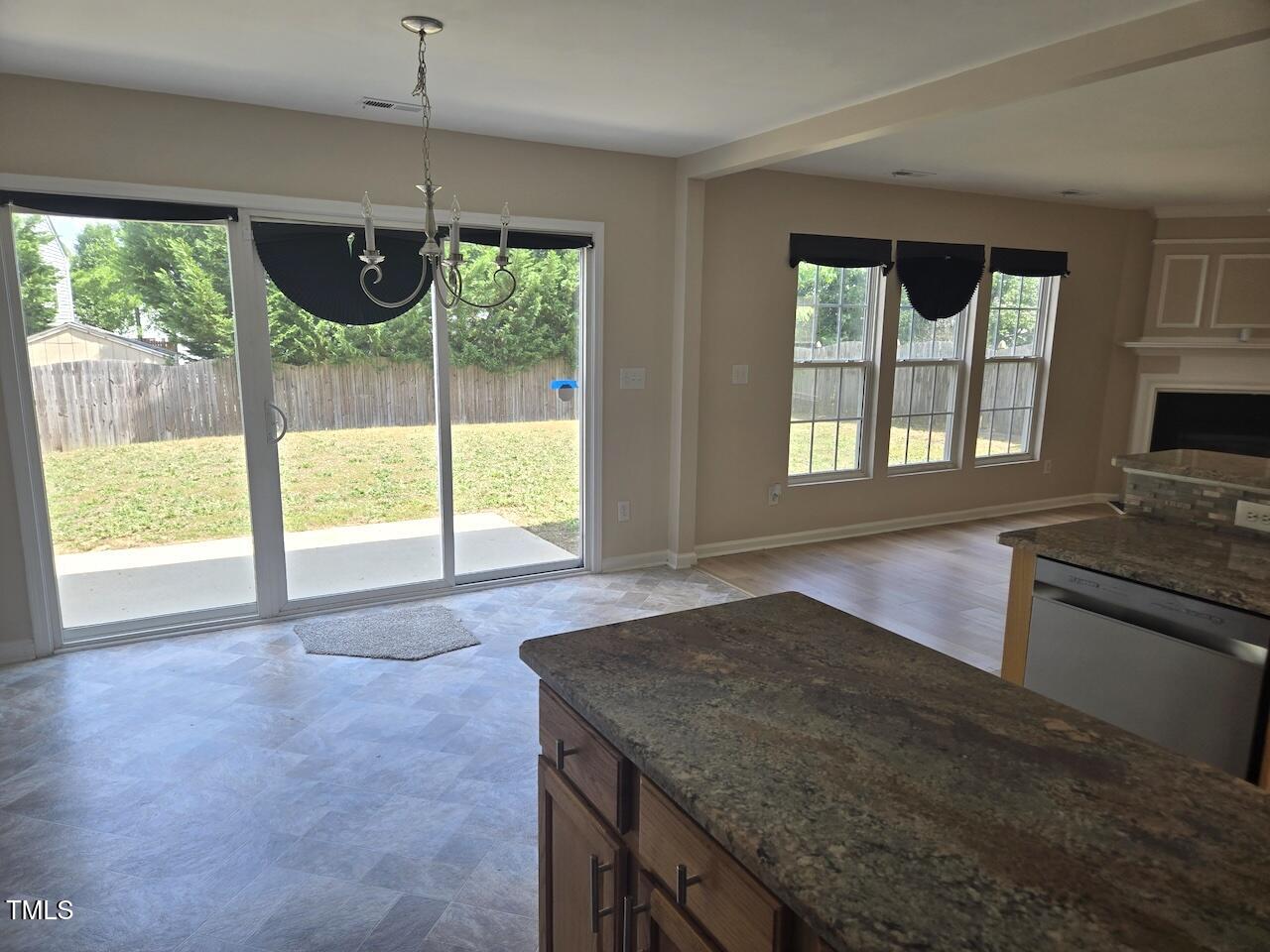 property viewer photo 12