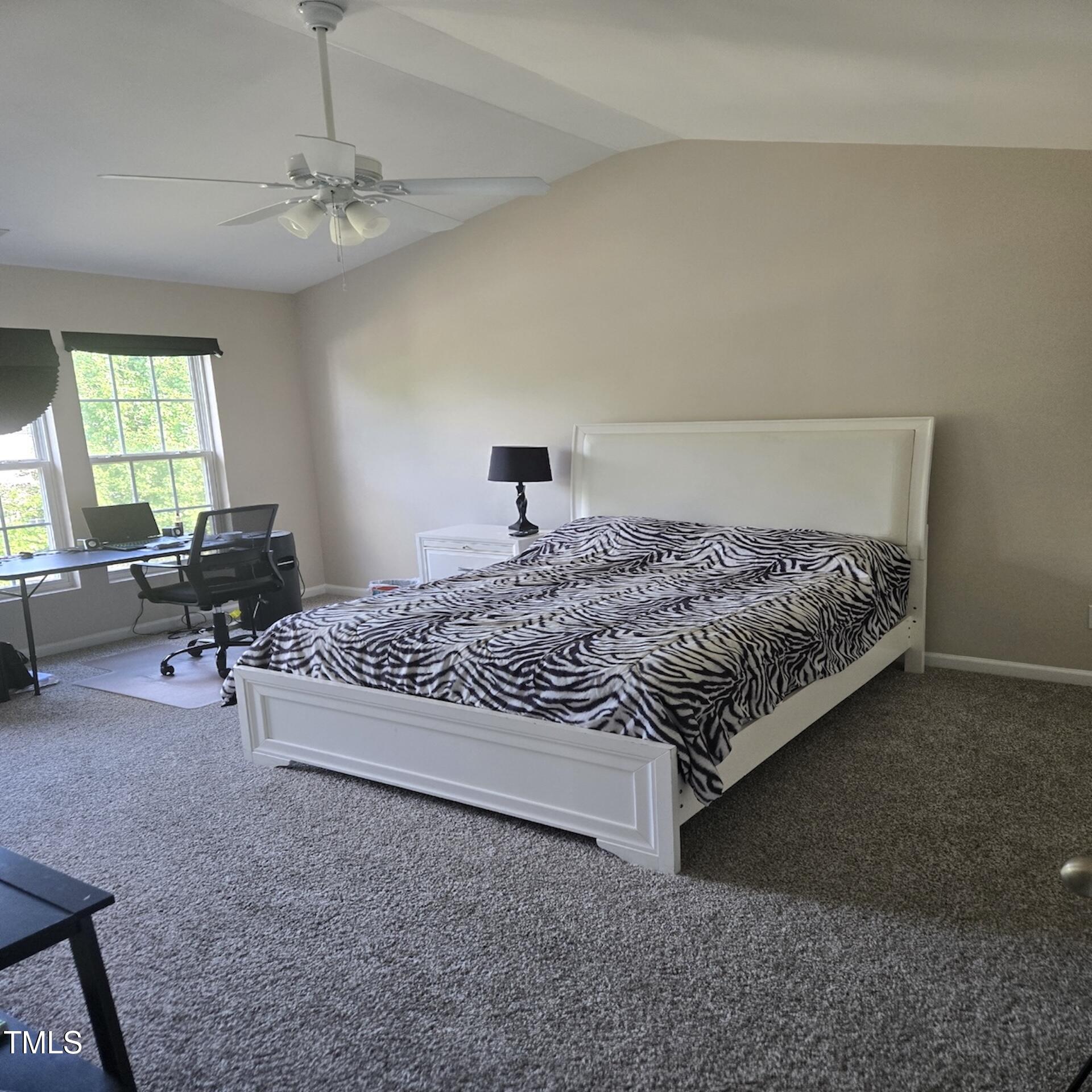 property viewer photo 16