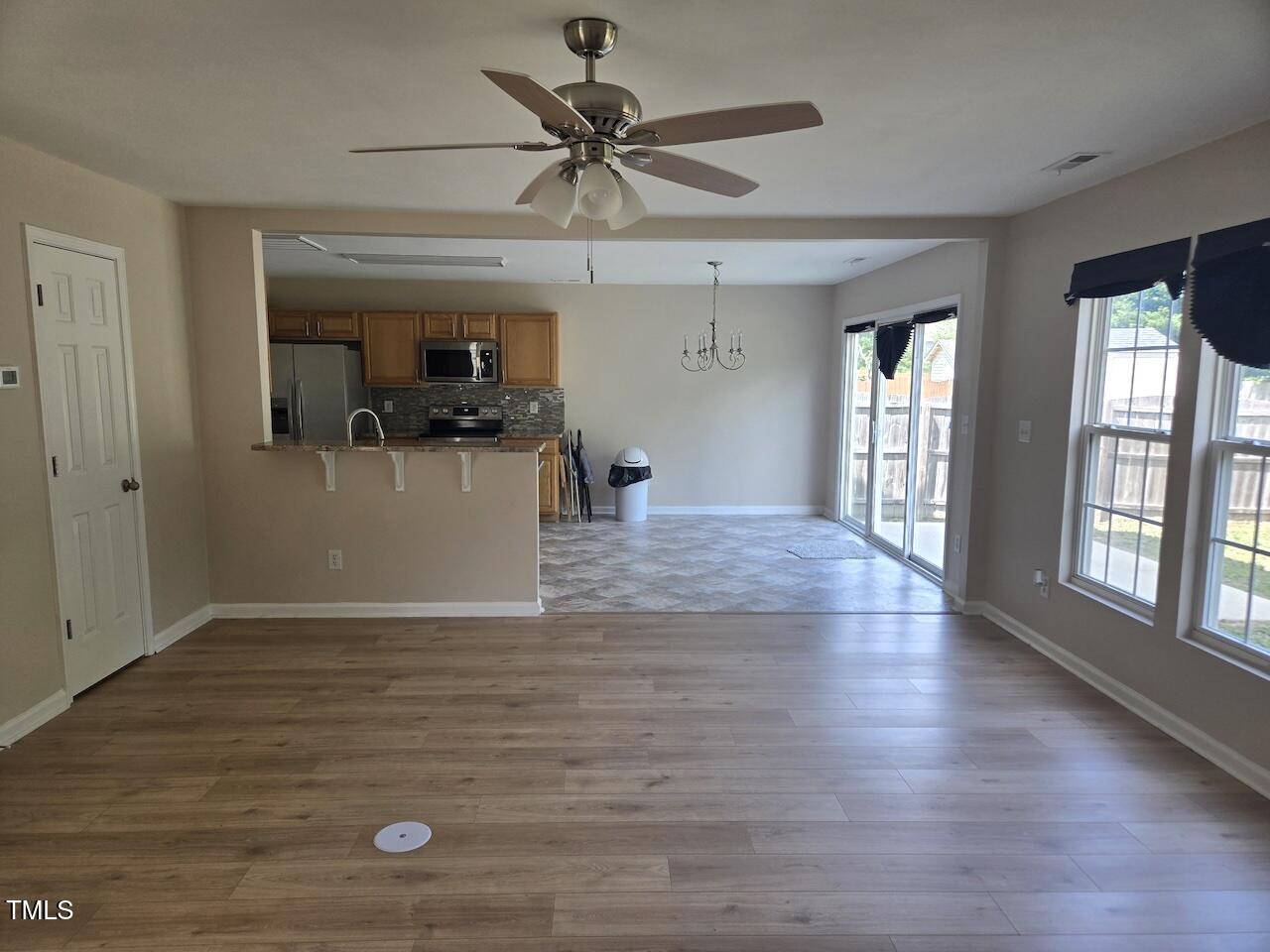 property viewer photo 9