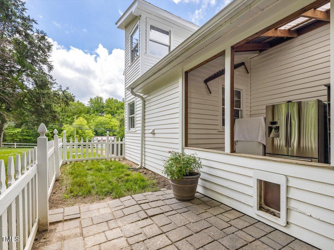 main property photo 44