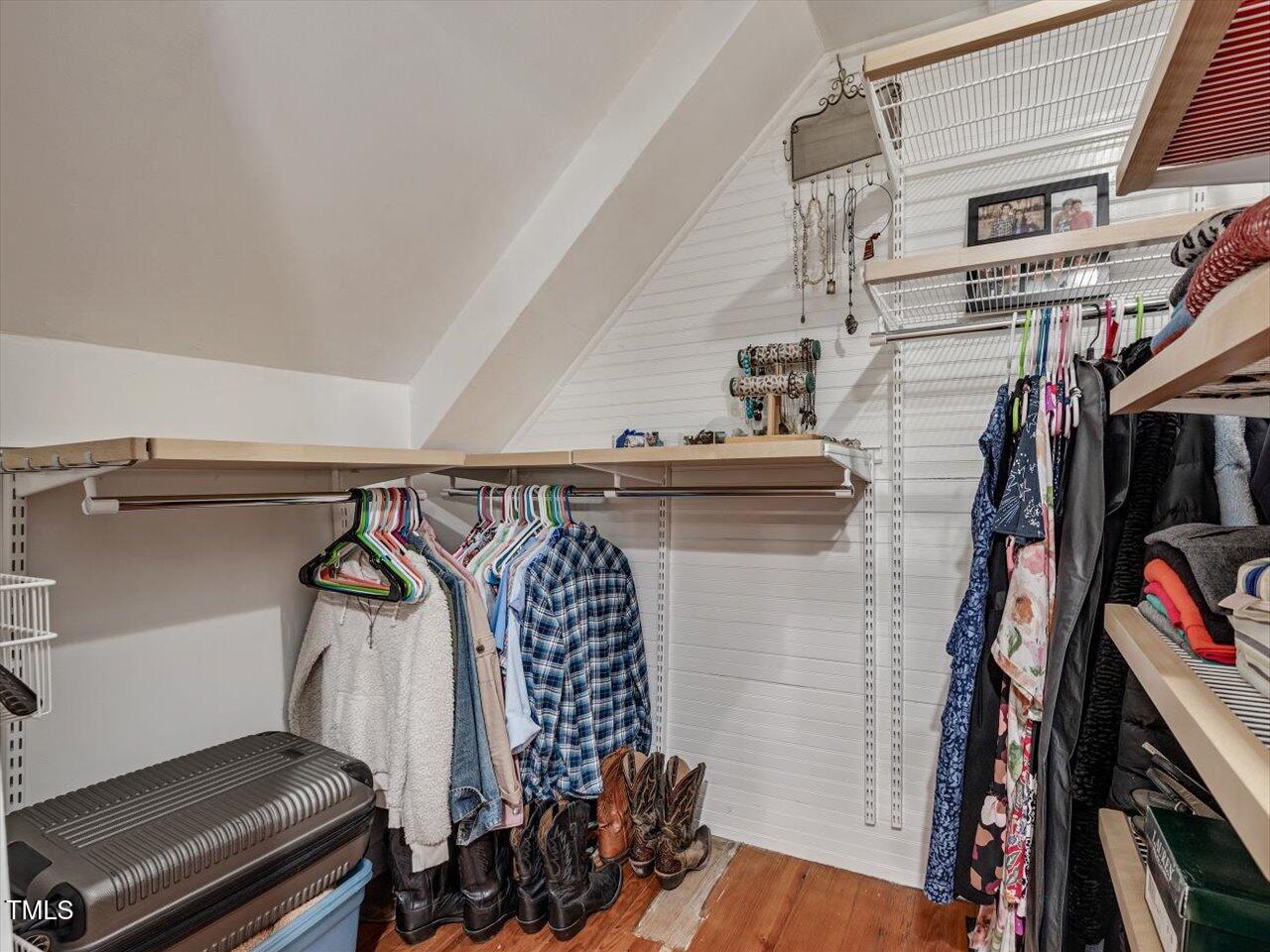 main property photo 78