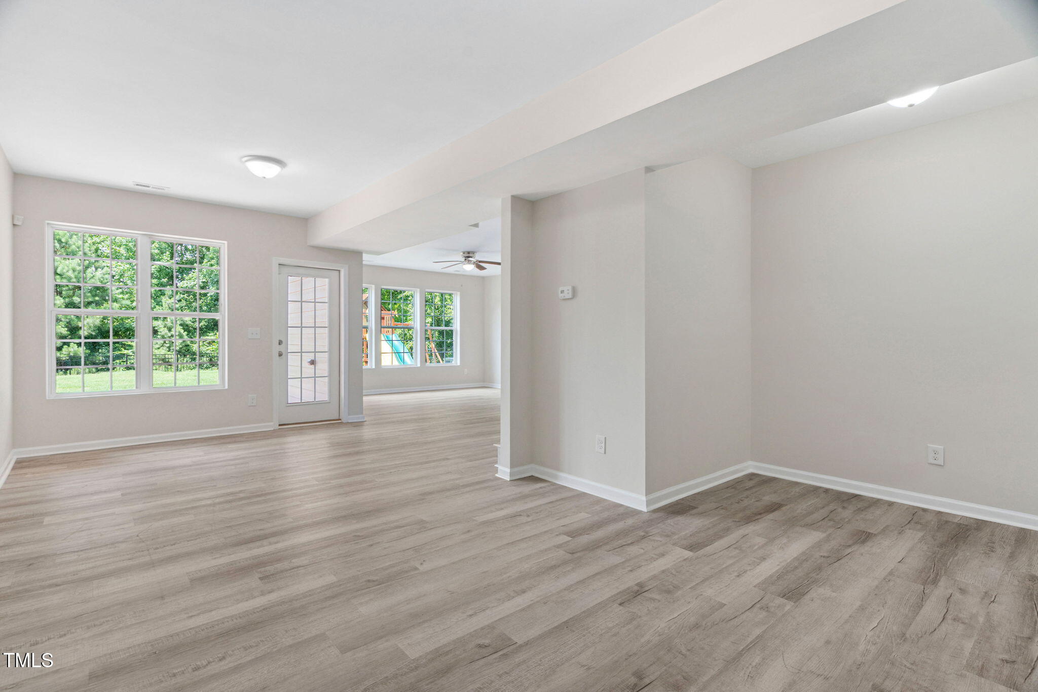 property viewer photo 24