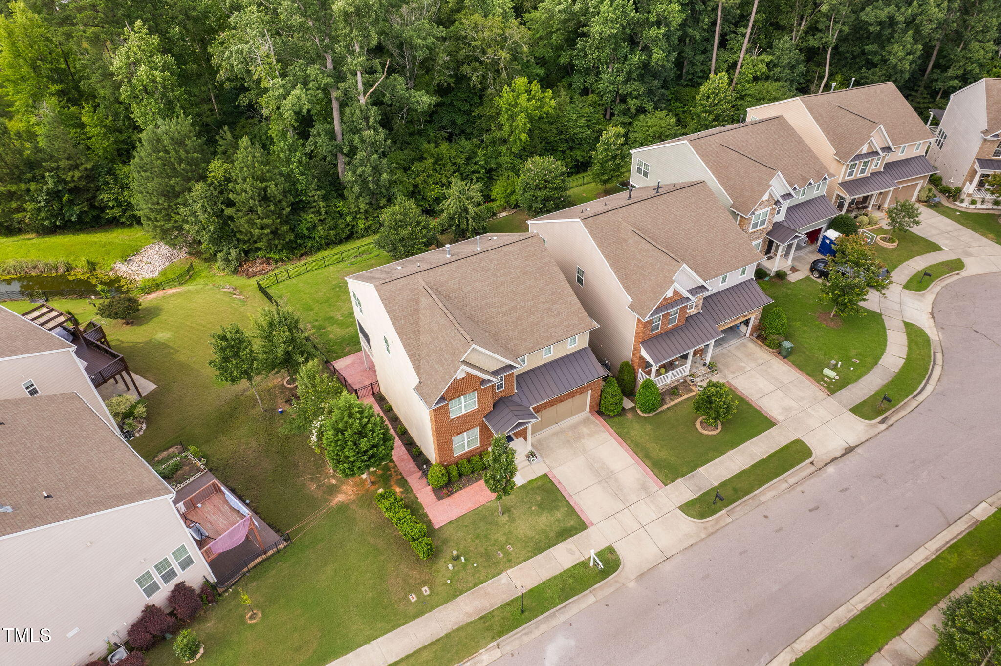 property viewer photo 40
