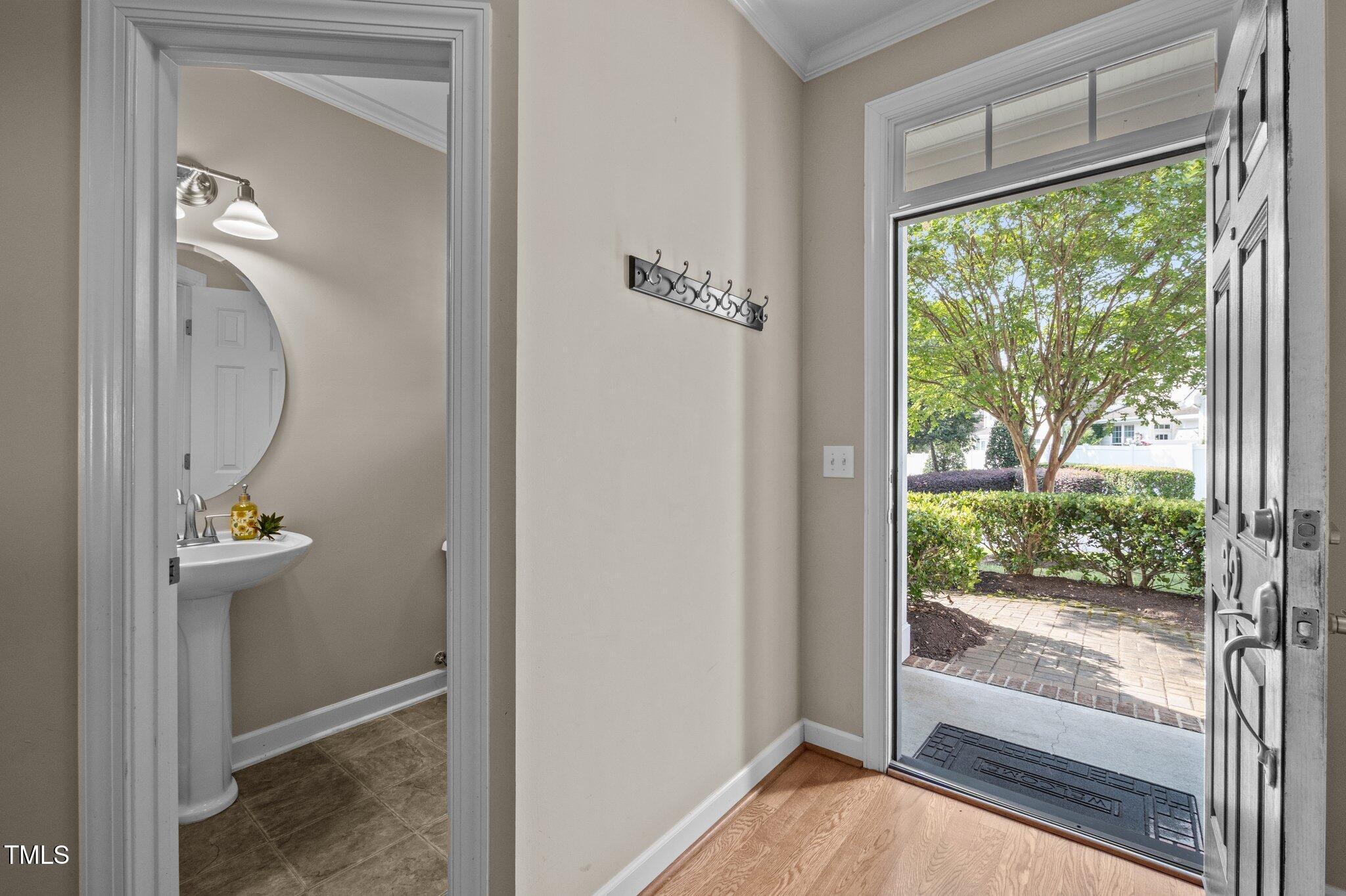 property viewer photo 12