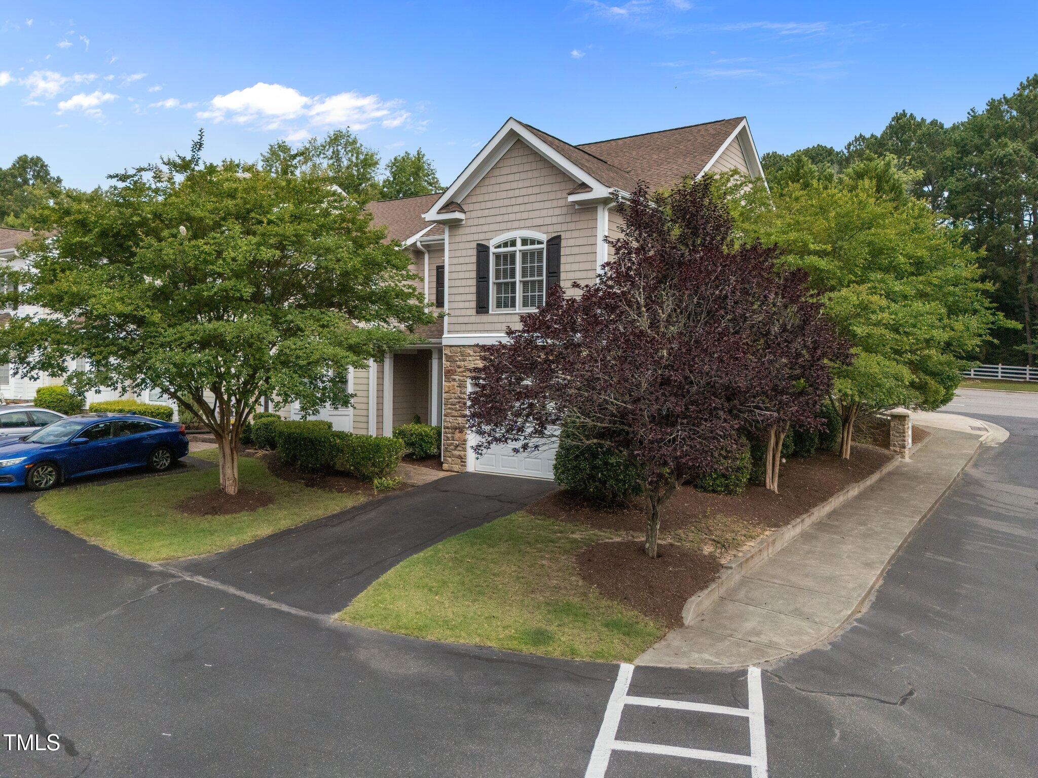 property viewer photo 44