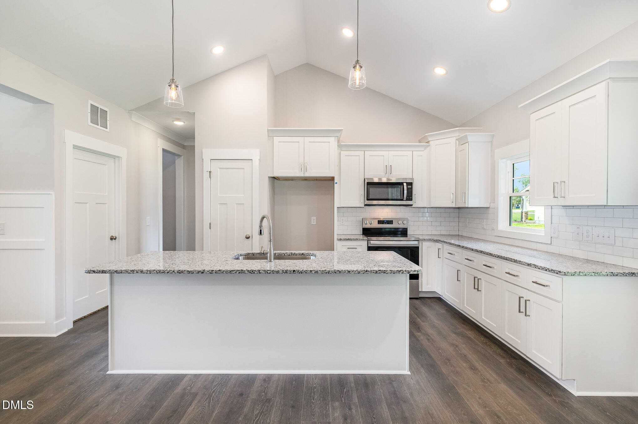 property viewer photo 14