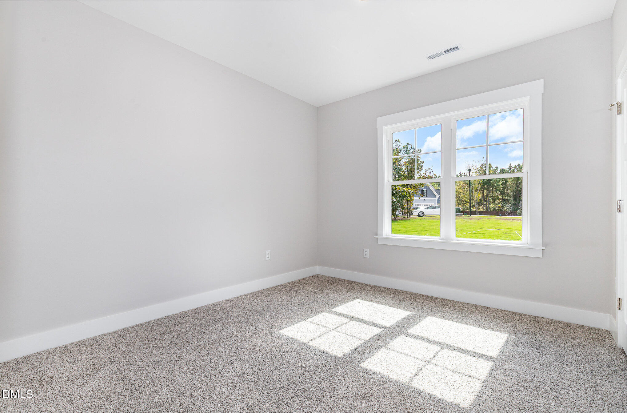 property viewer photo 26