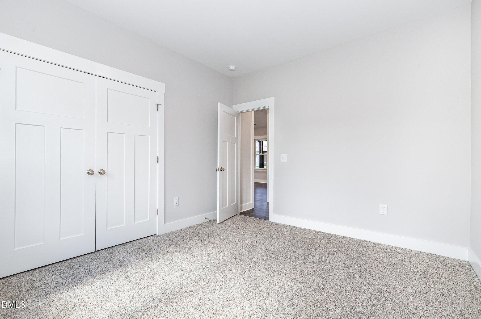 property viewer photo 27