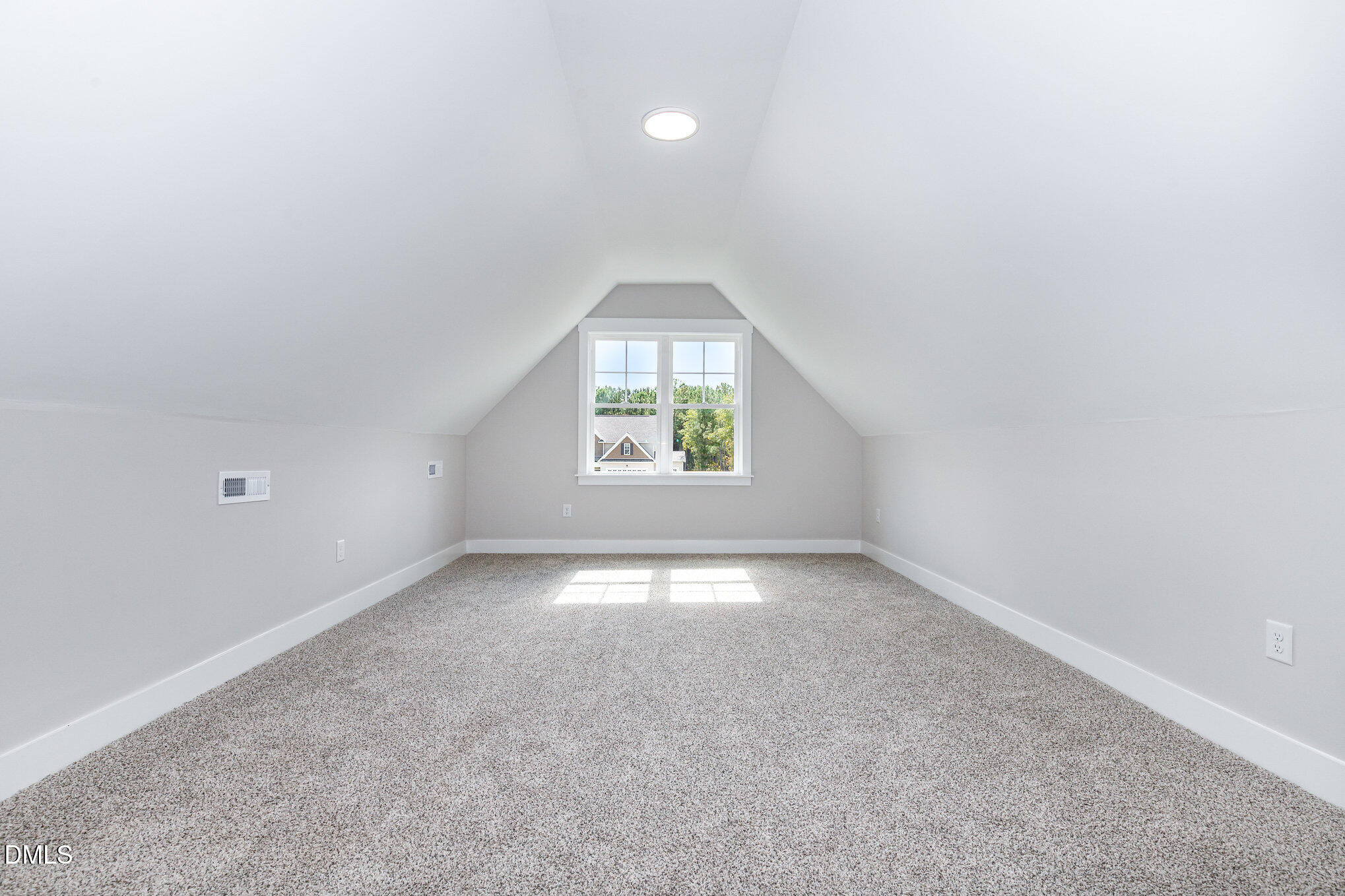 property viewer photo 28