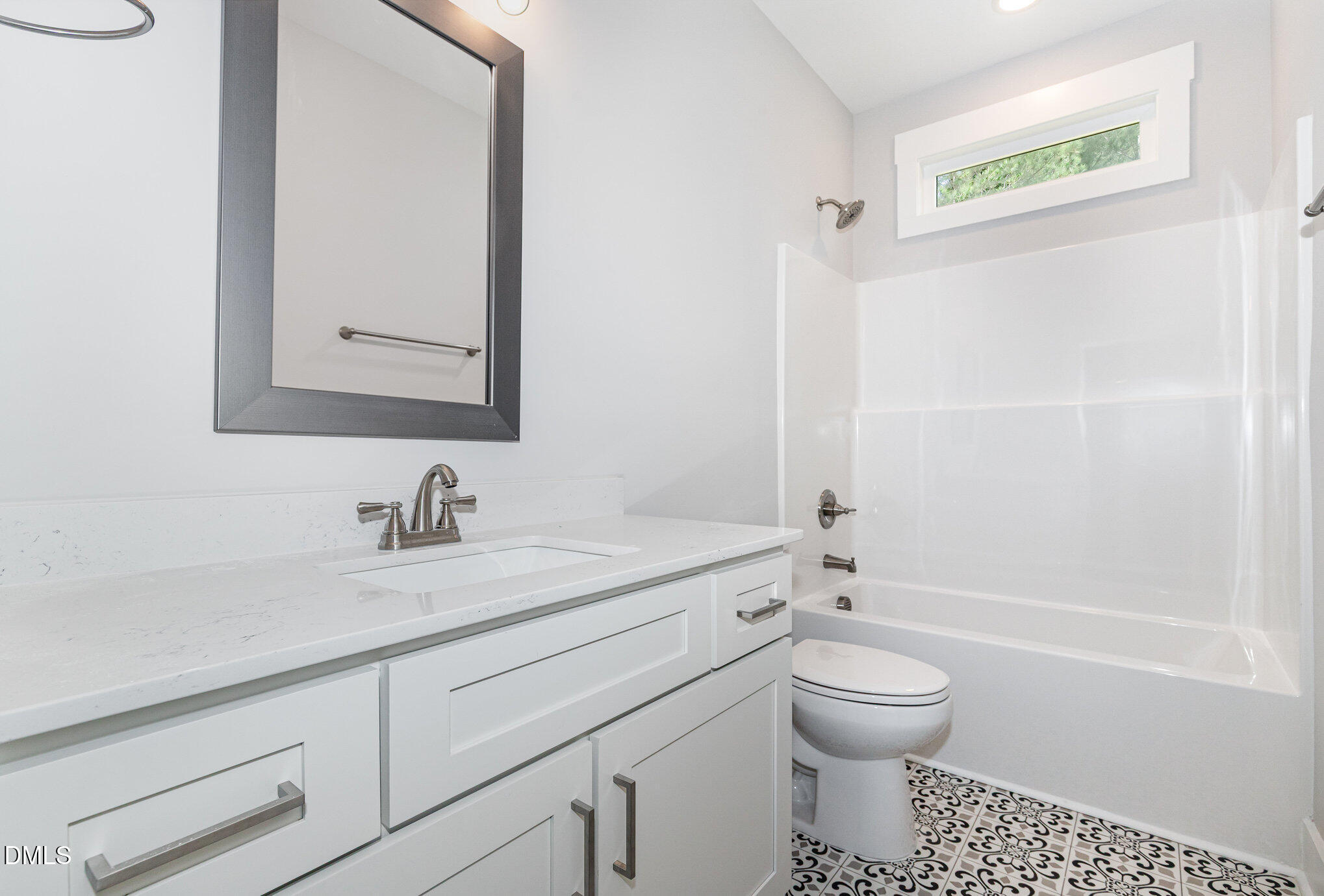 property viewer photo 30