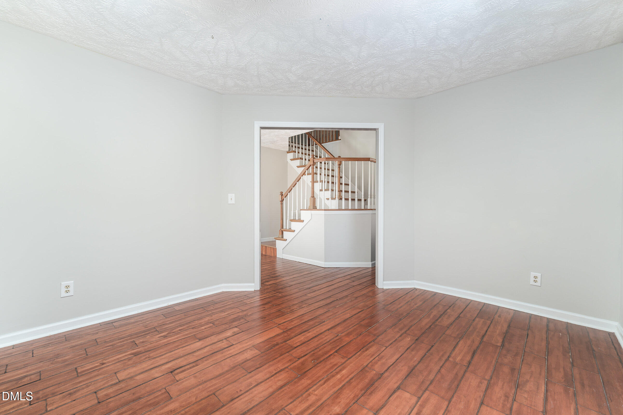 property viewer photo 18