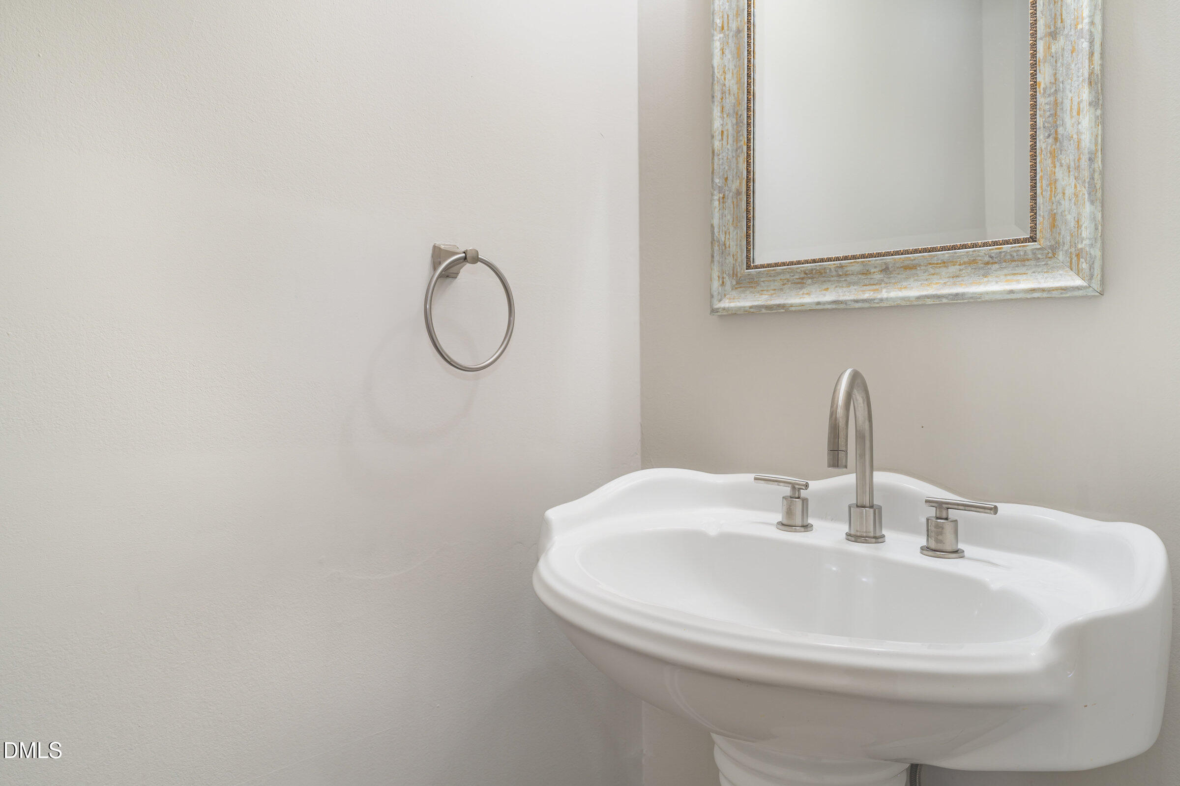 property viewer photo 22