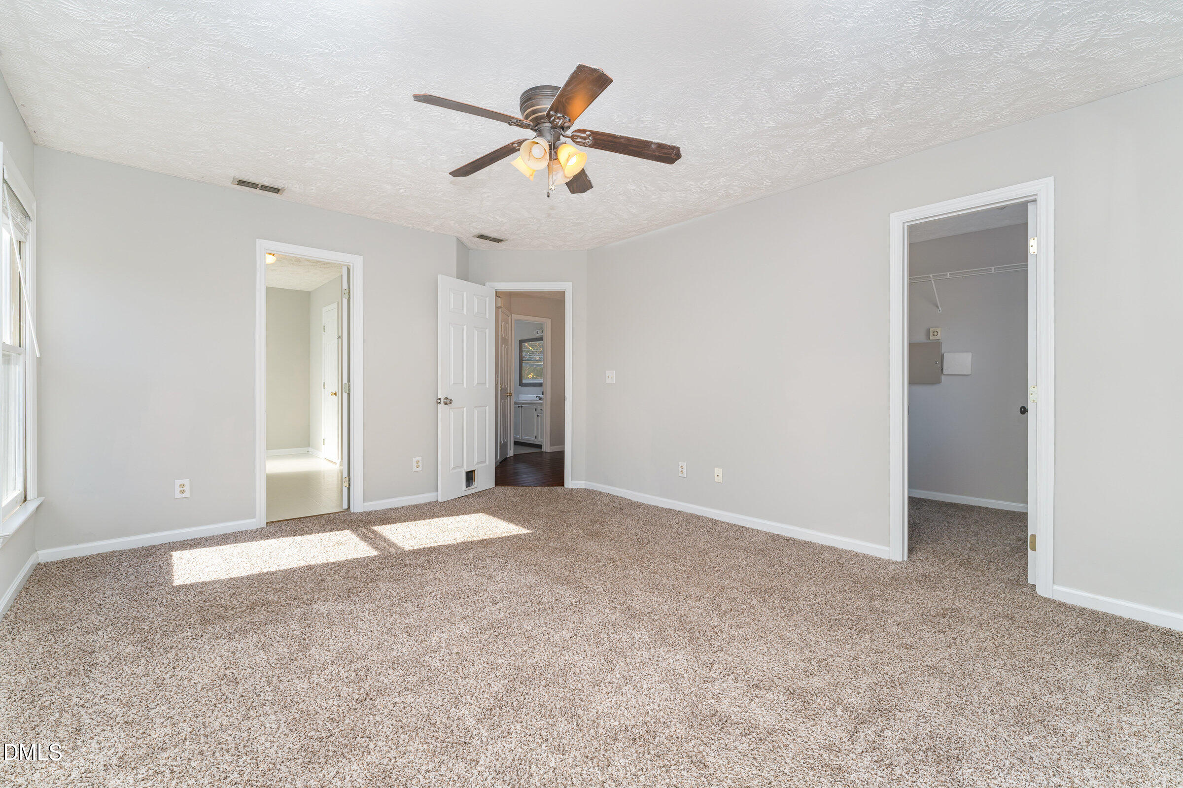 property viewer photo 26