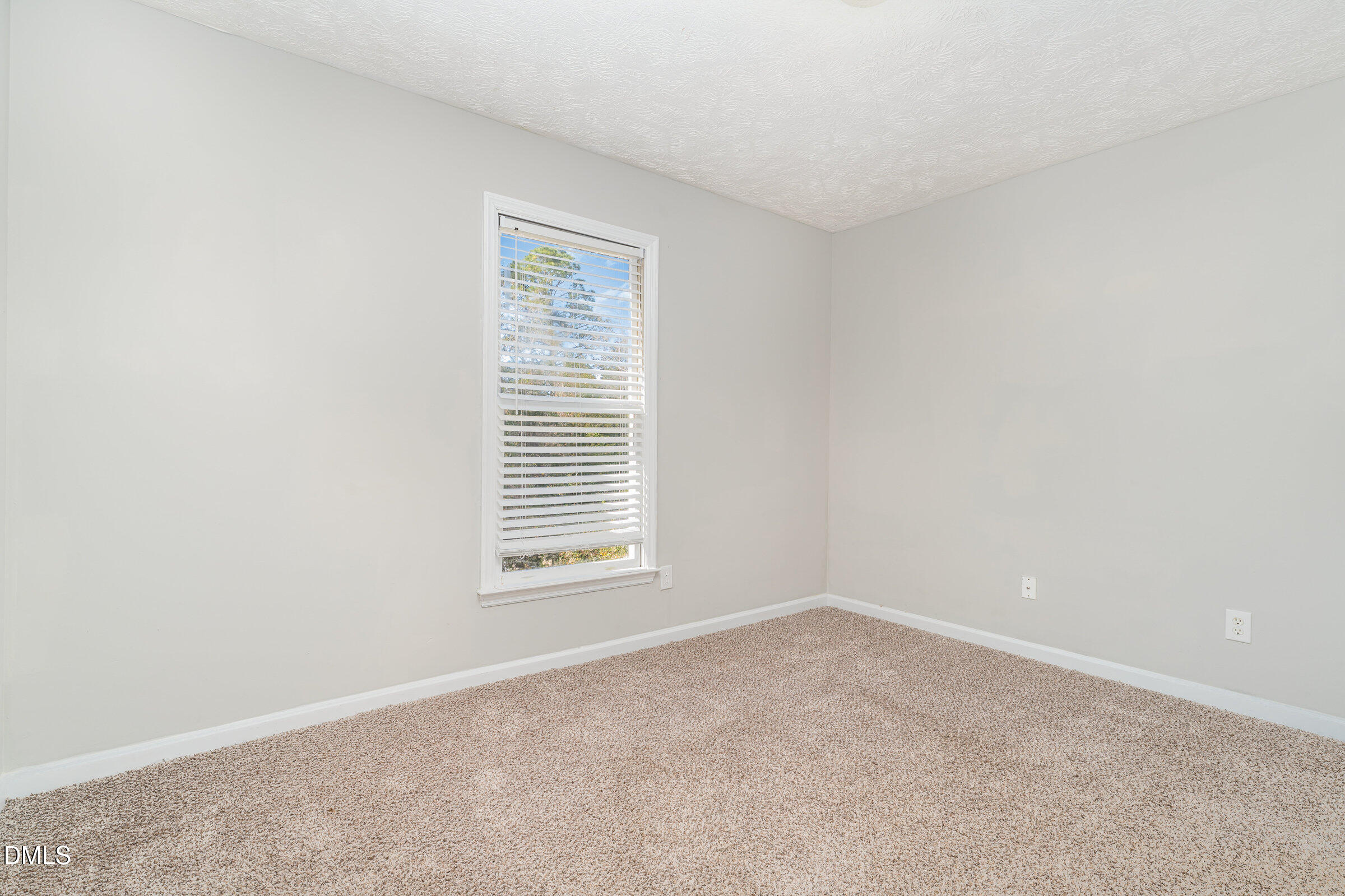 property viewer photo 29