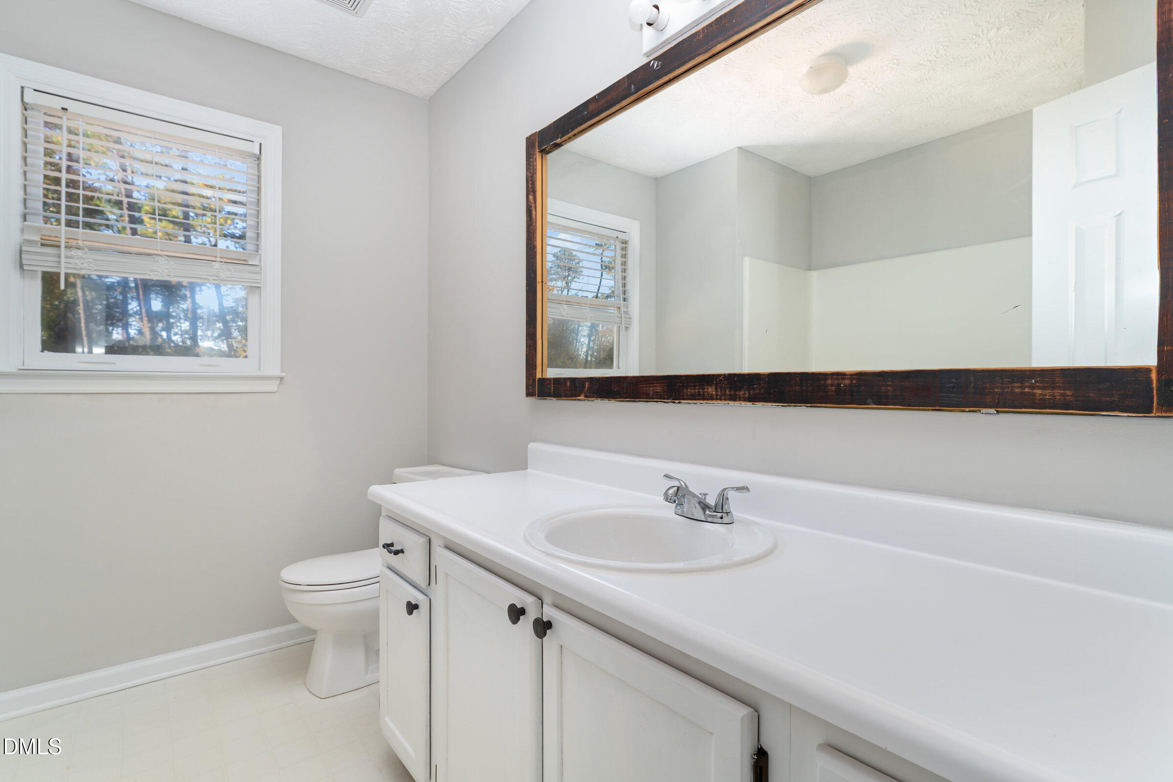 property viewer photo 35