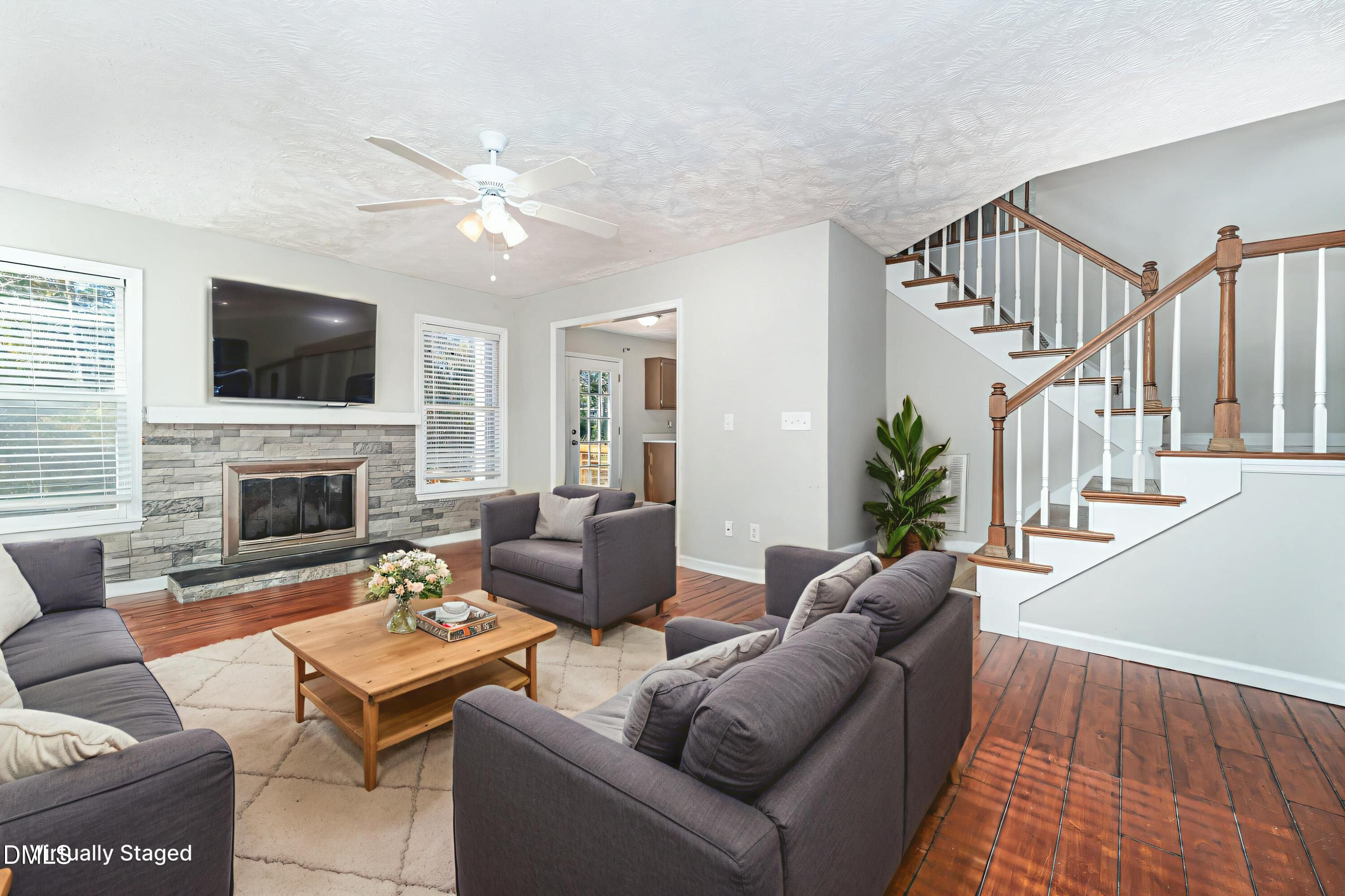 property viewer photo 6