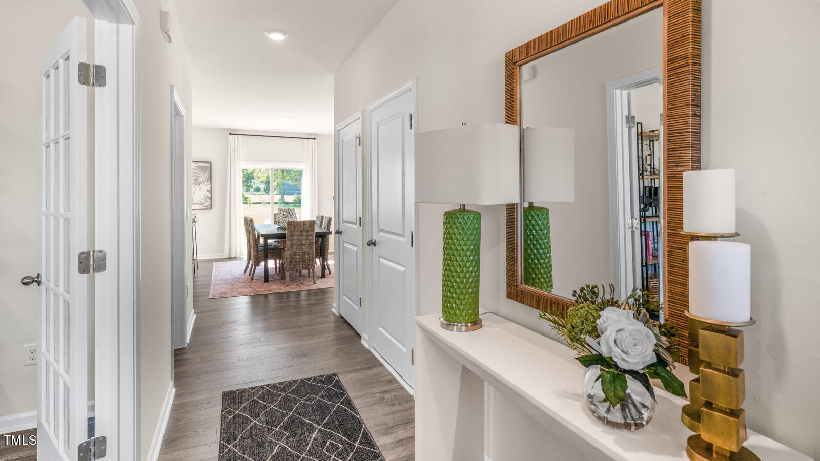 property viewer photo 1