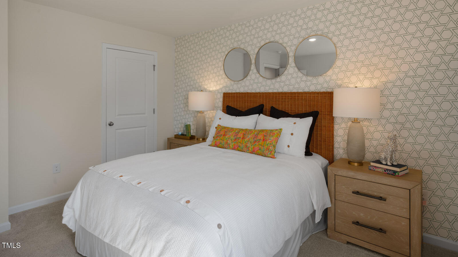 property viewer photo 18