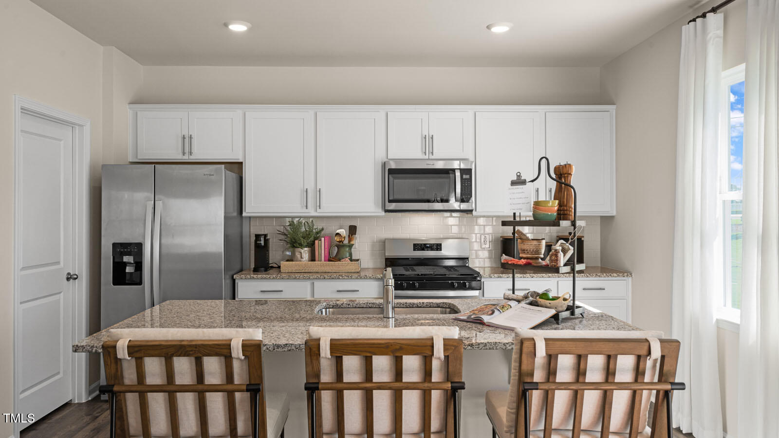 property viewer photo 5