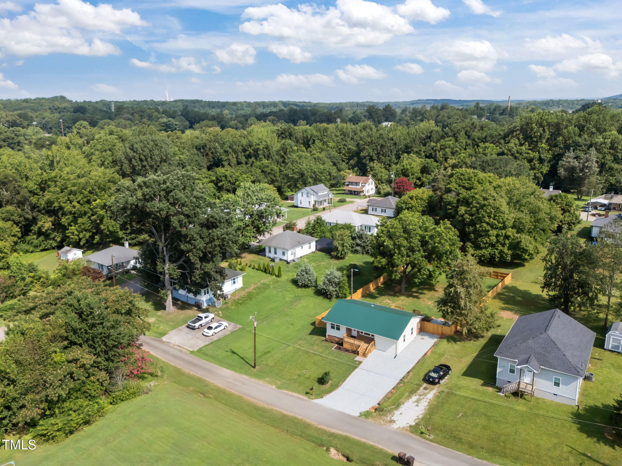 main property photo 35