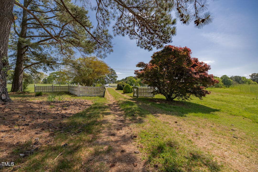 main property photo 50