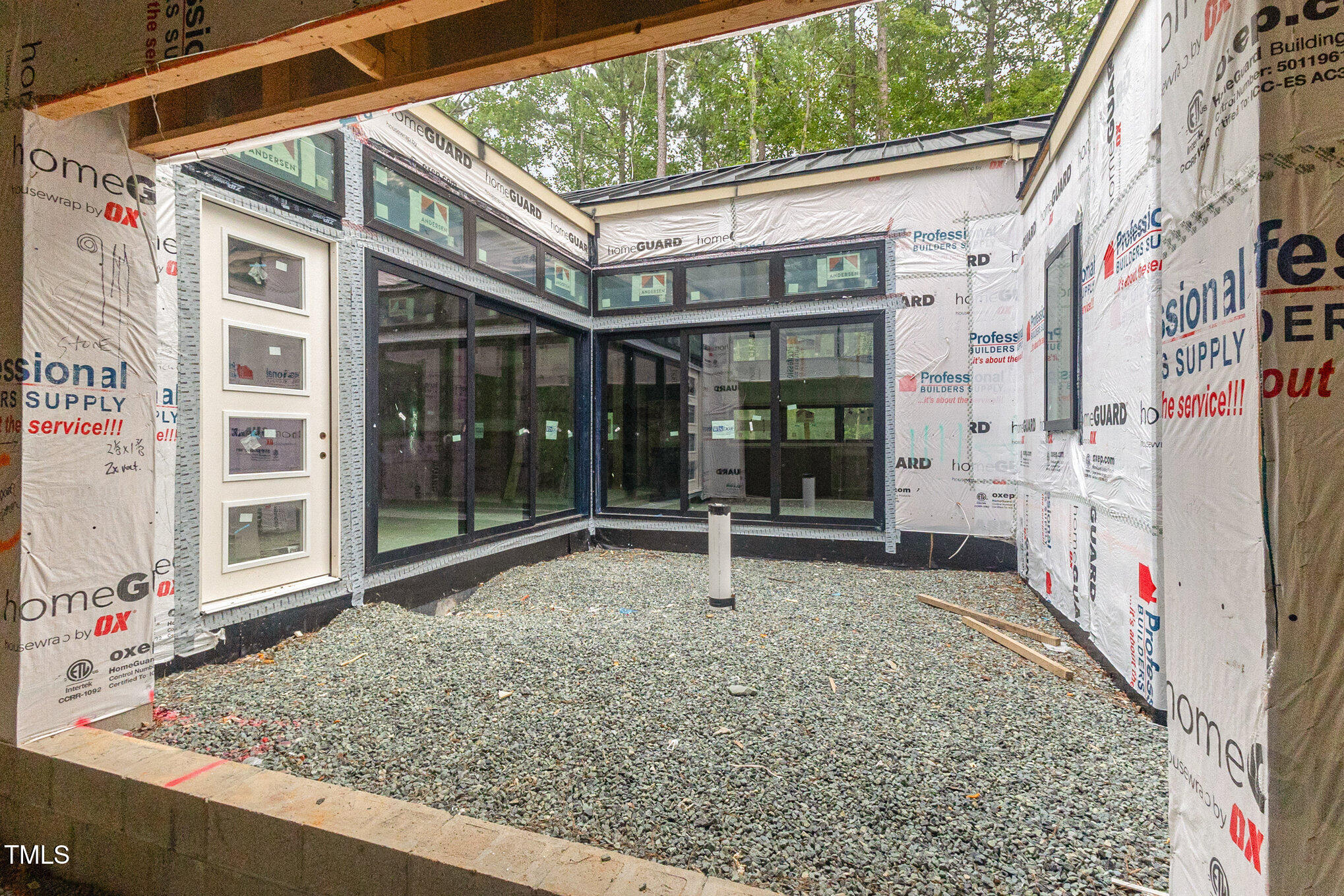 property viewer photo 25