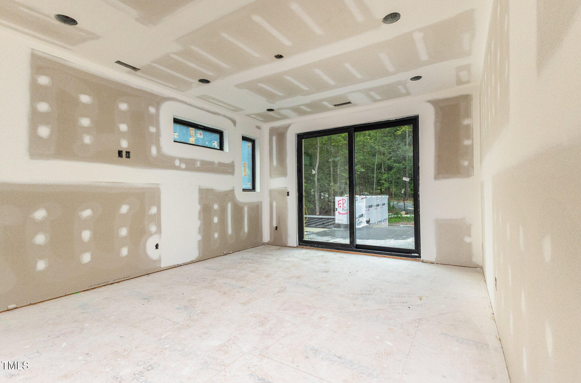 property viewer photo 41