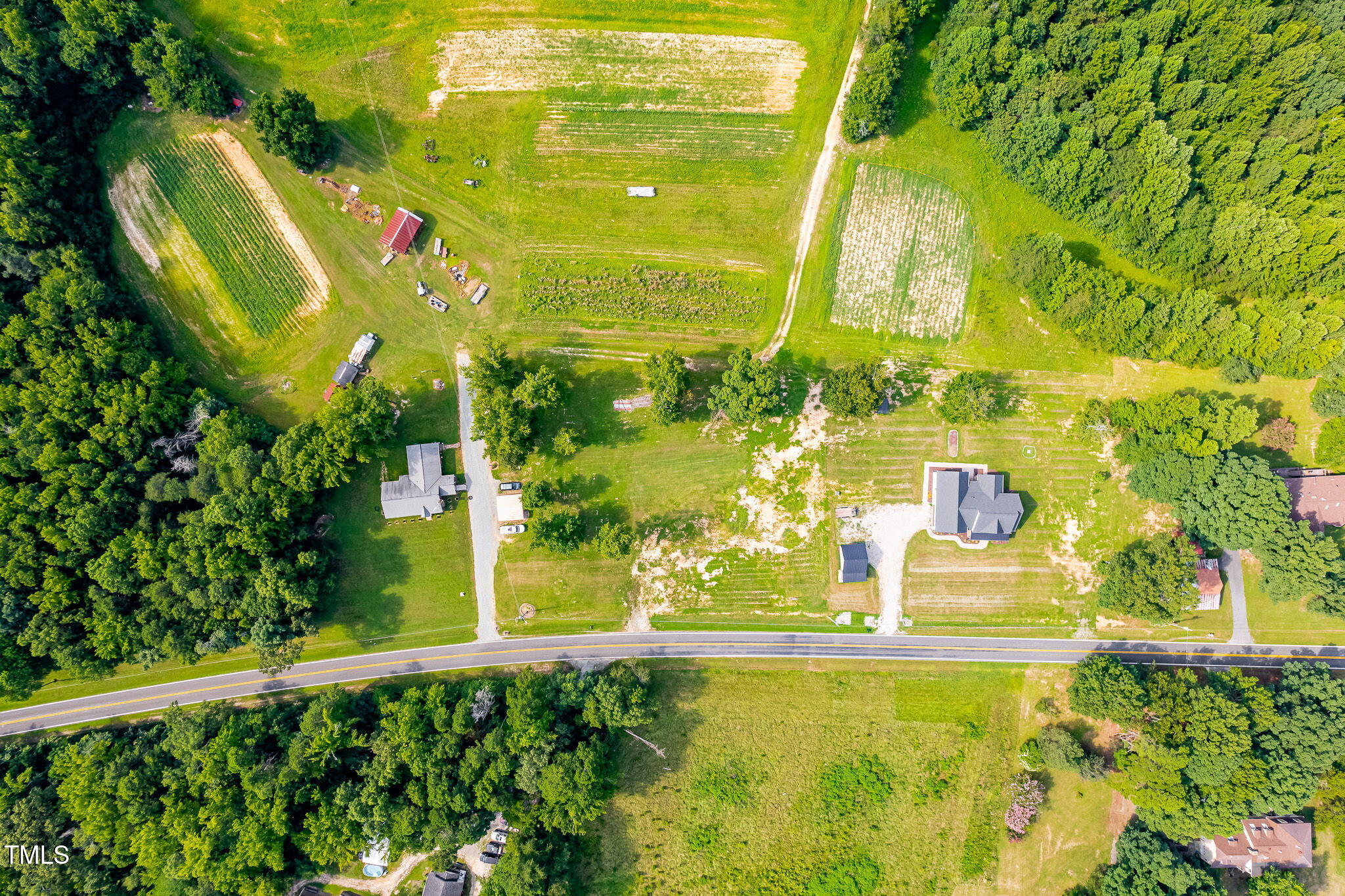 main property photo 6