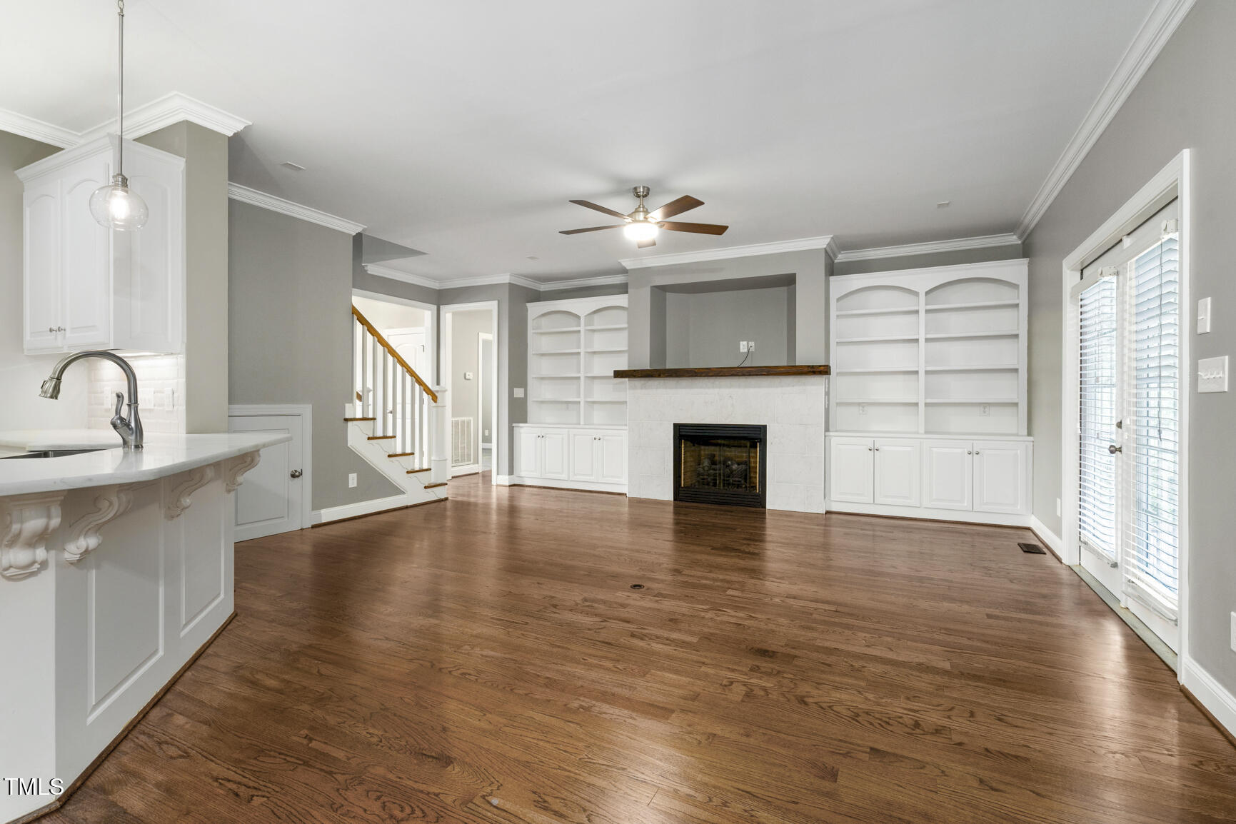 property viewer photo 13