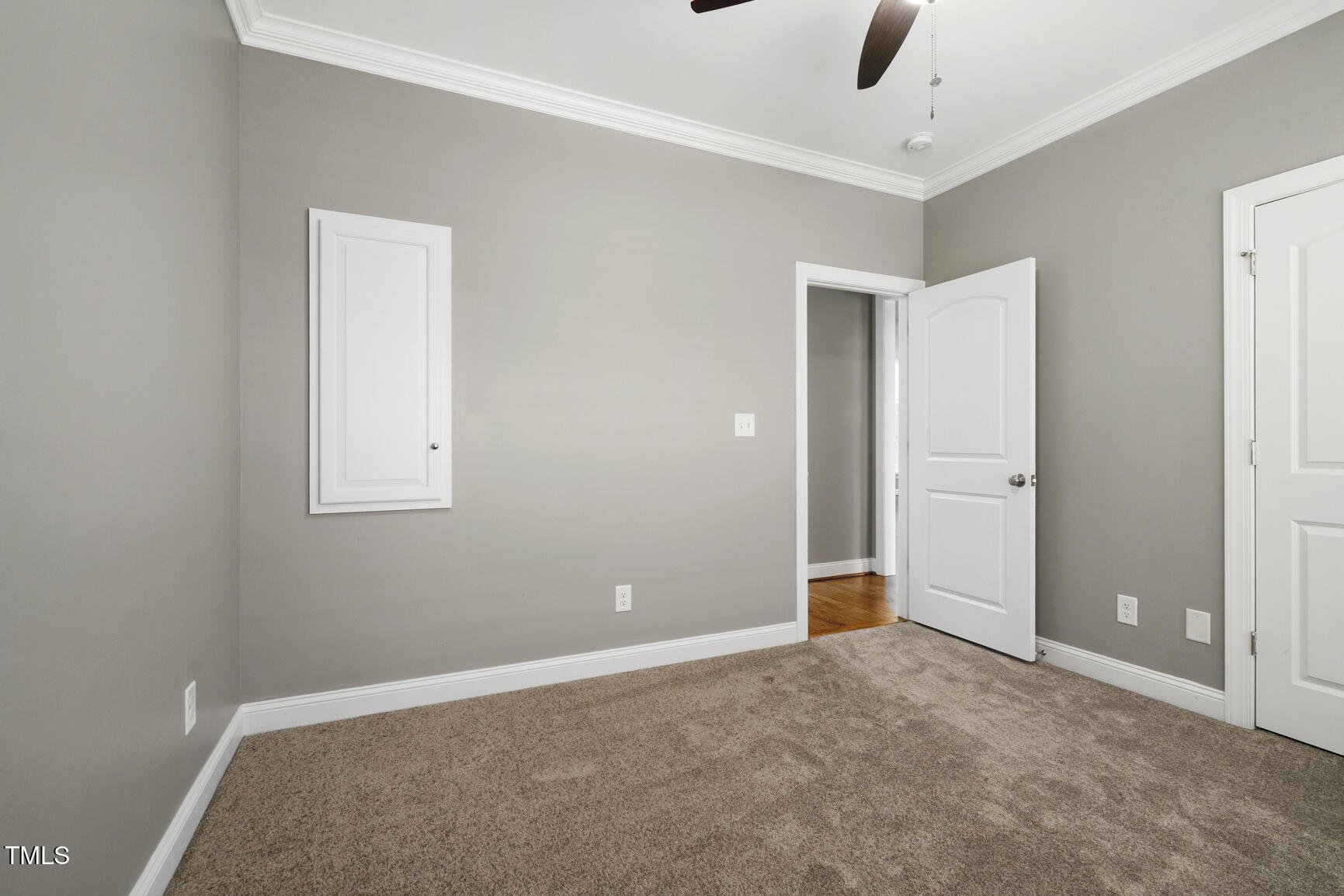 property viewer photo 17