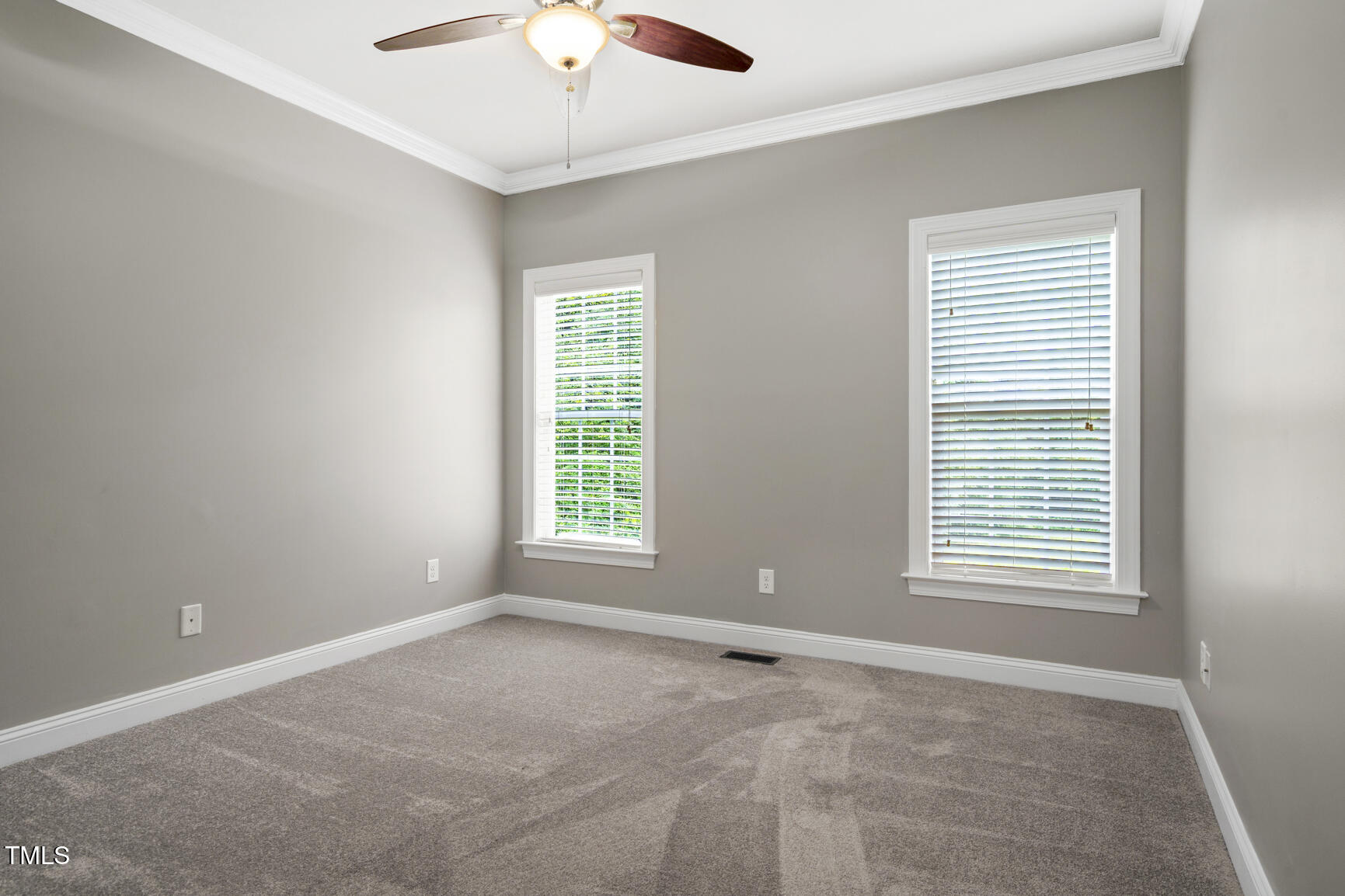 property viewer photo 19