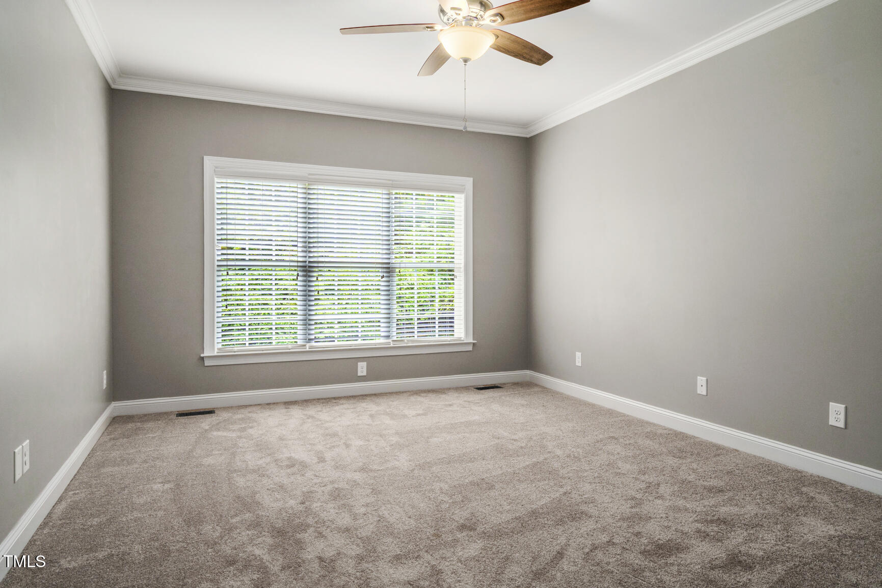property viewer photo 23