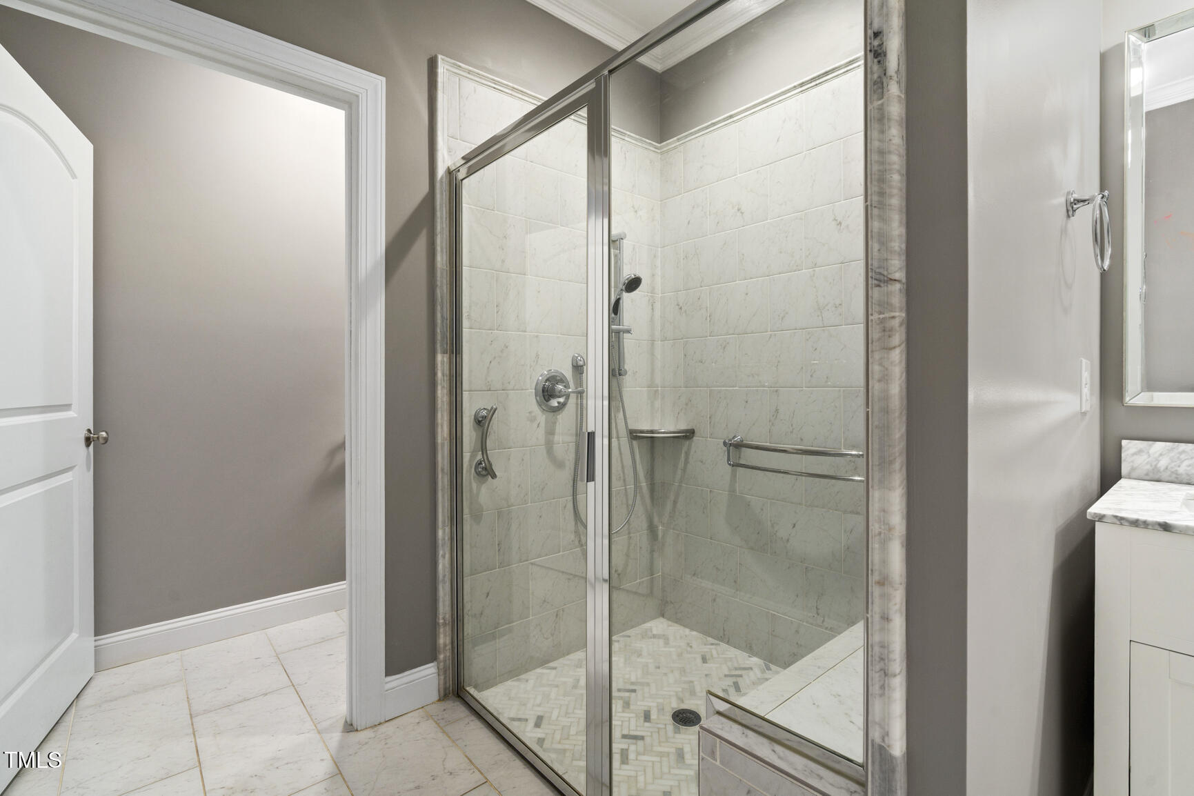 property viewer photo 26