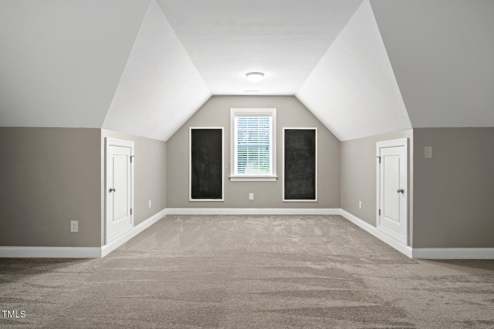 property viewer photo 31
