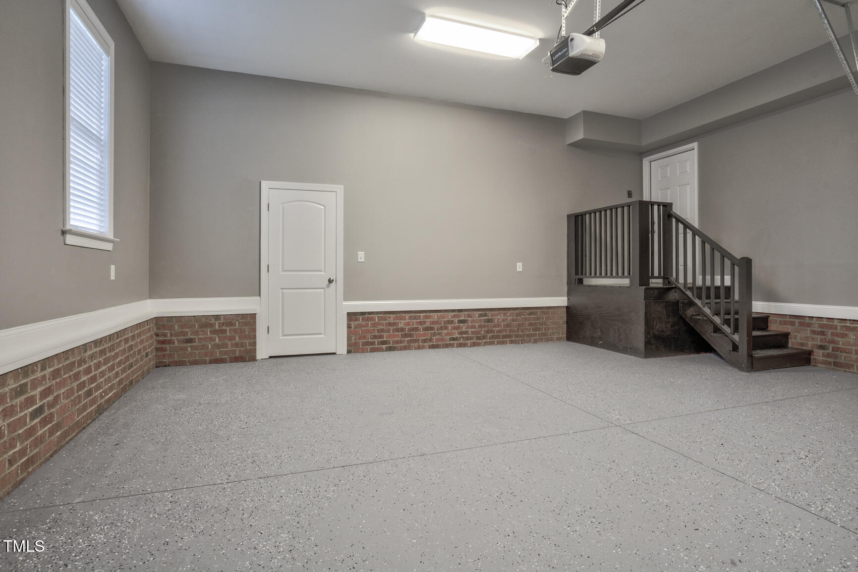 property viewer photo 40