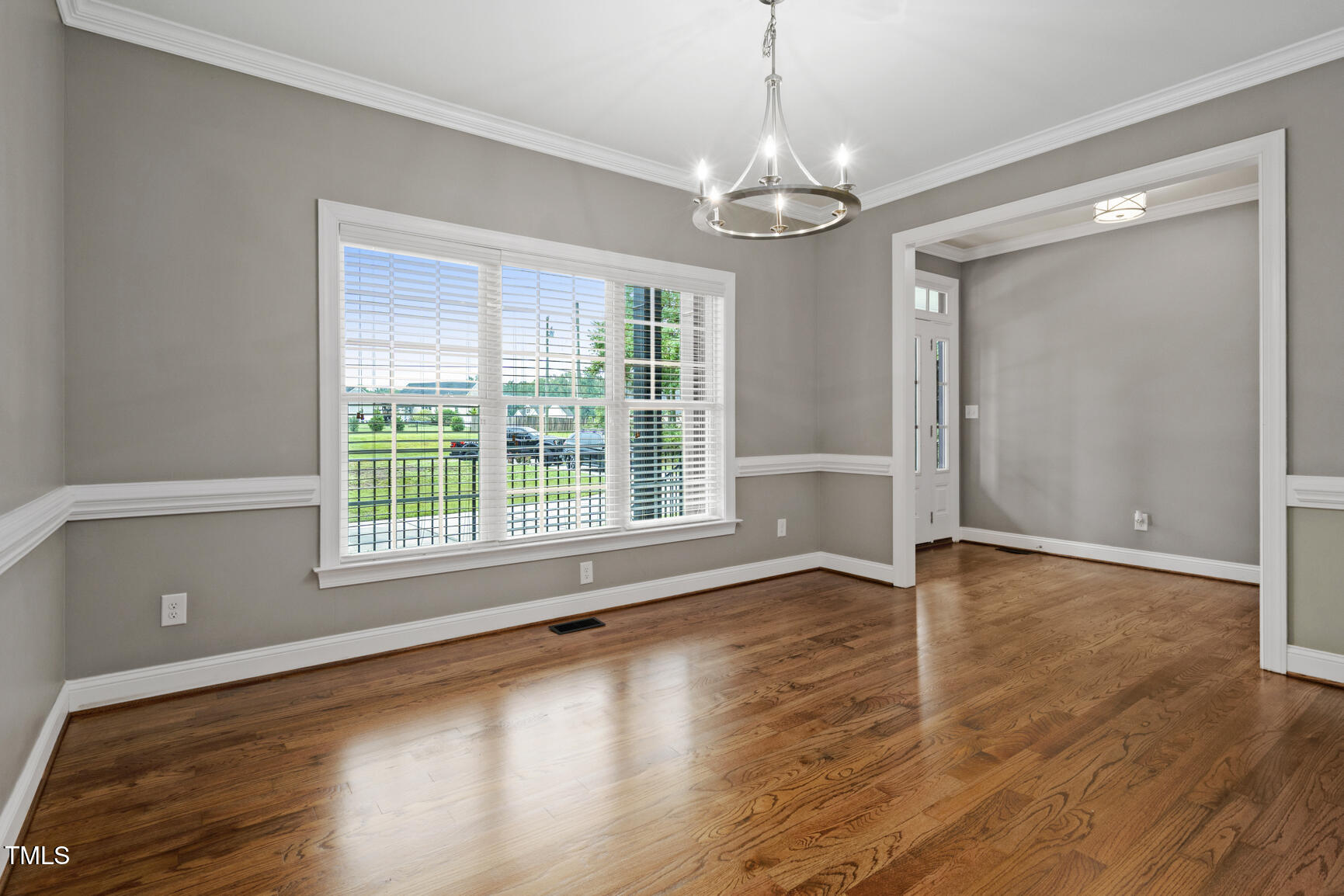 property viewer photo 7