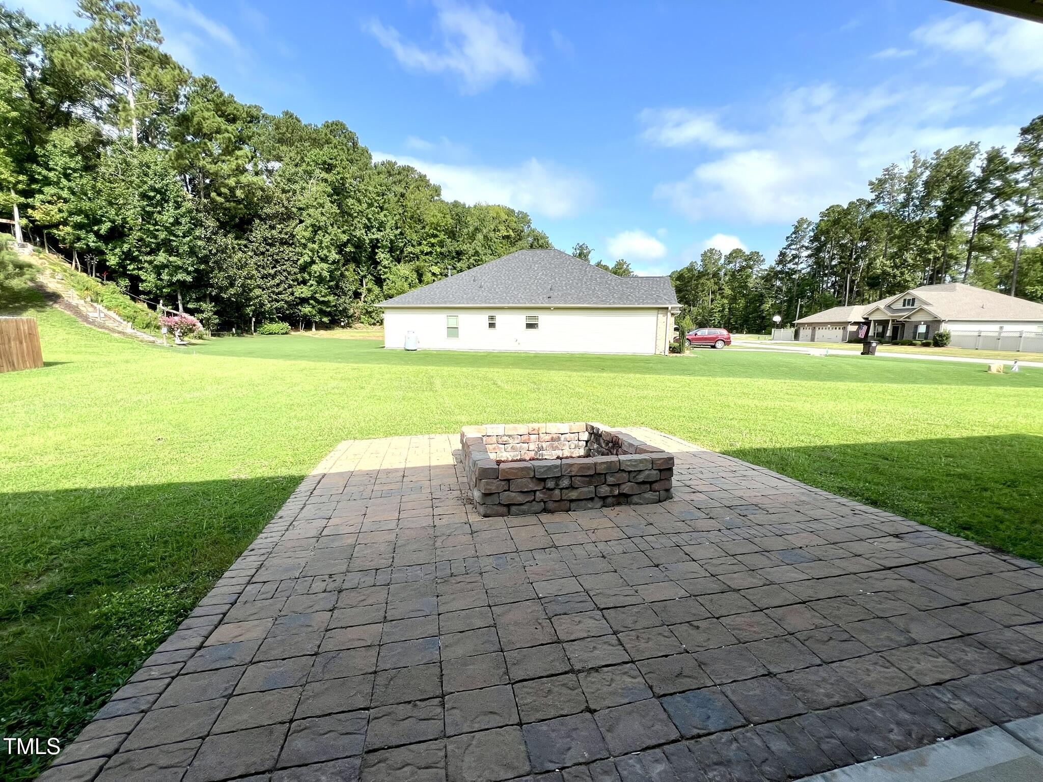 main property photo 30