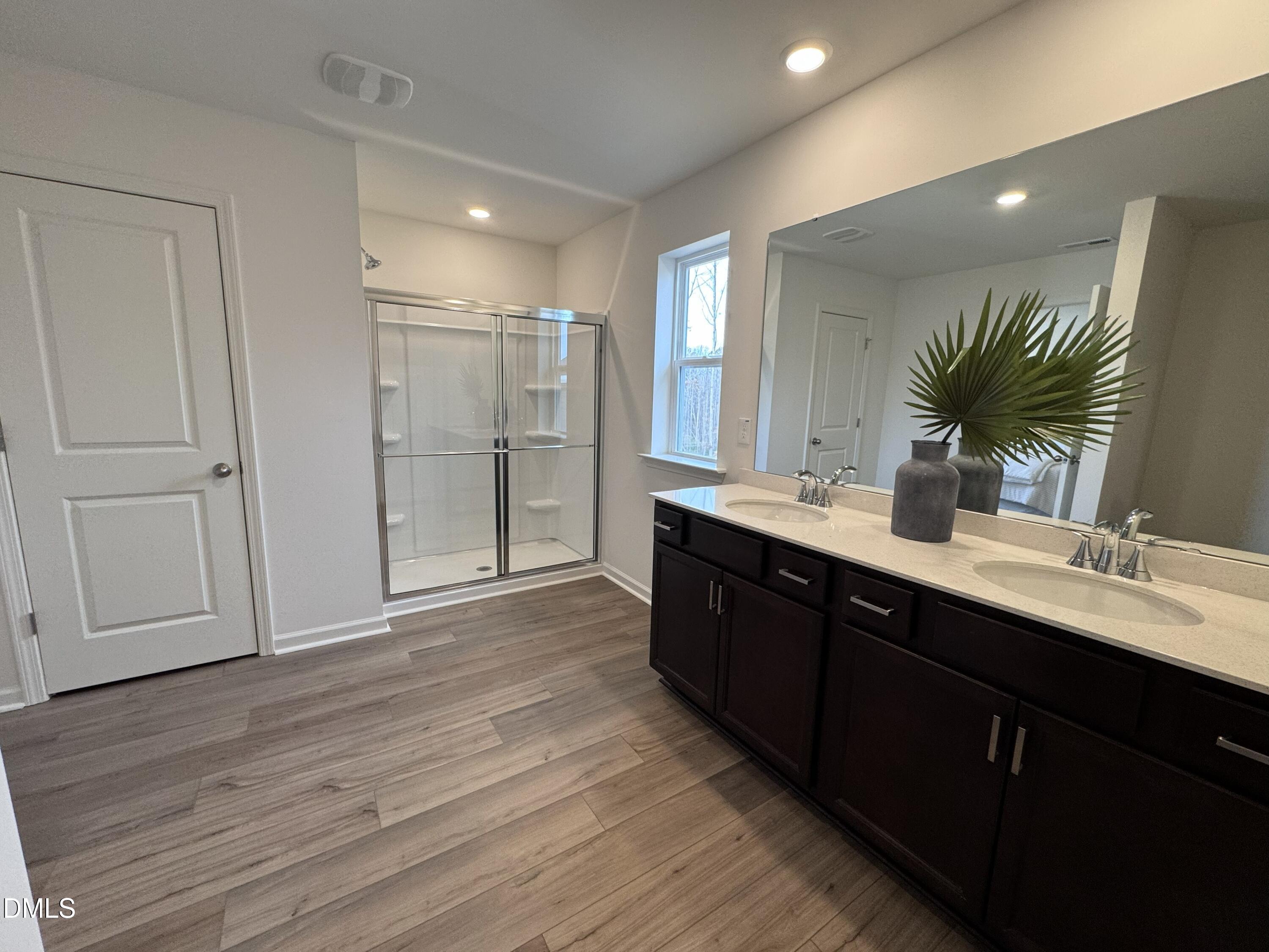 property viewer photo 11